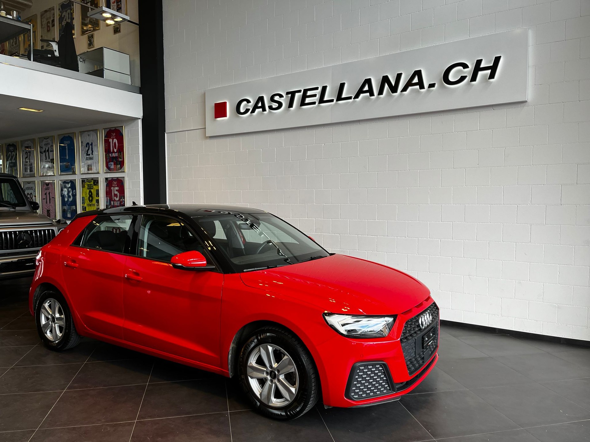 AUDI A1 30 TFSI advanced-image-0