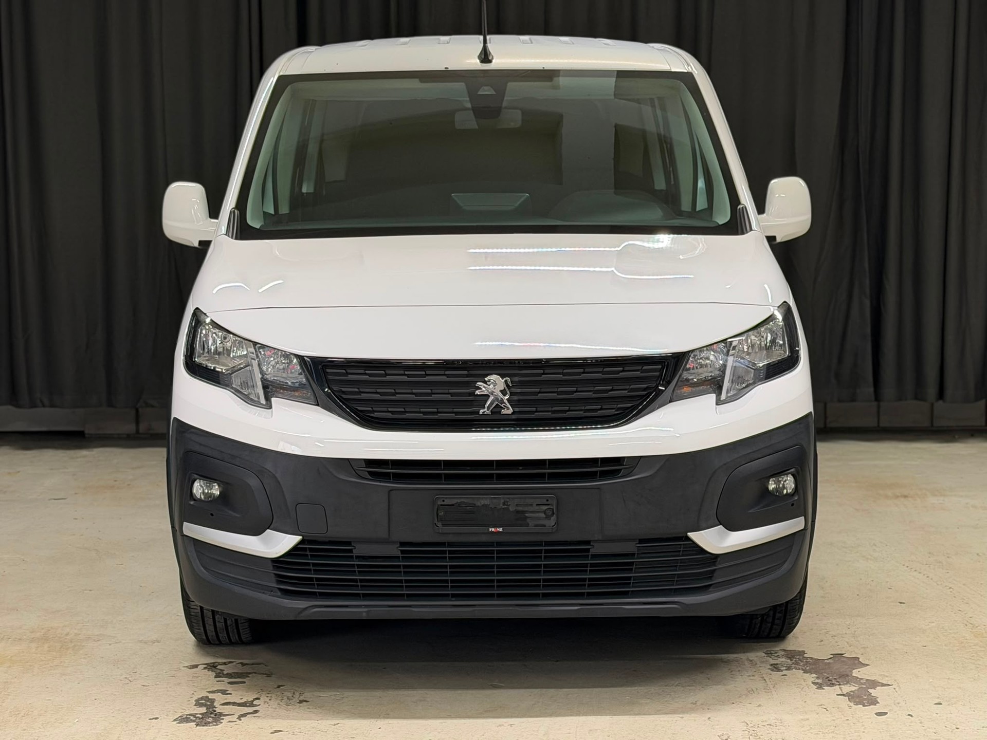 PEUGEOT Rifter 1.2 PureTech Allure EAT8-image-2