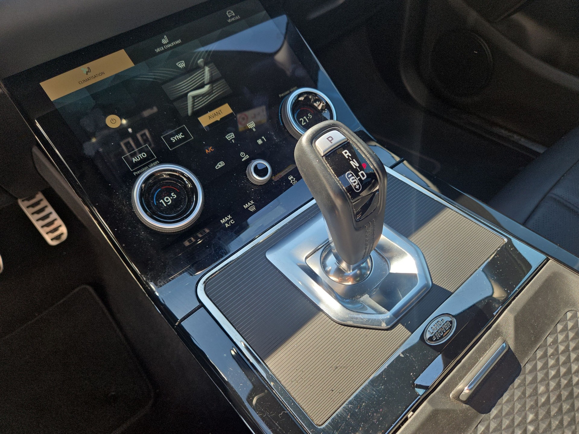LAND ROVER Range Rover Evoque R-Dynamic P 300e HSE AT8-image-26