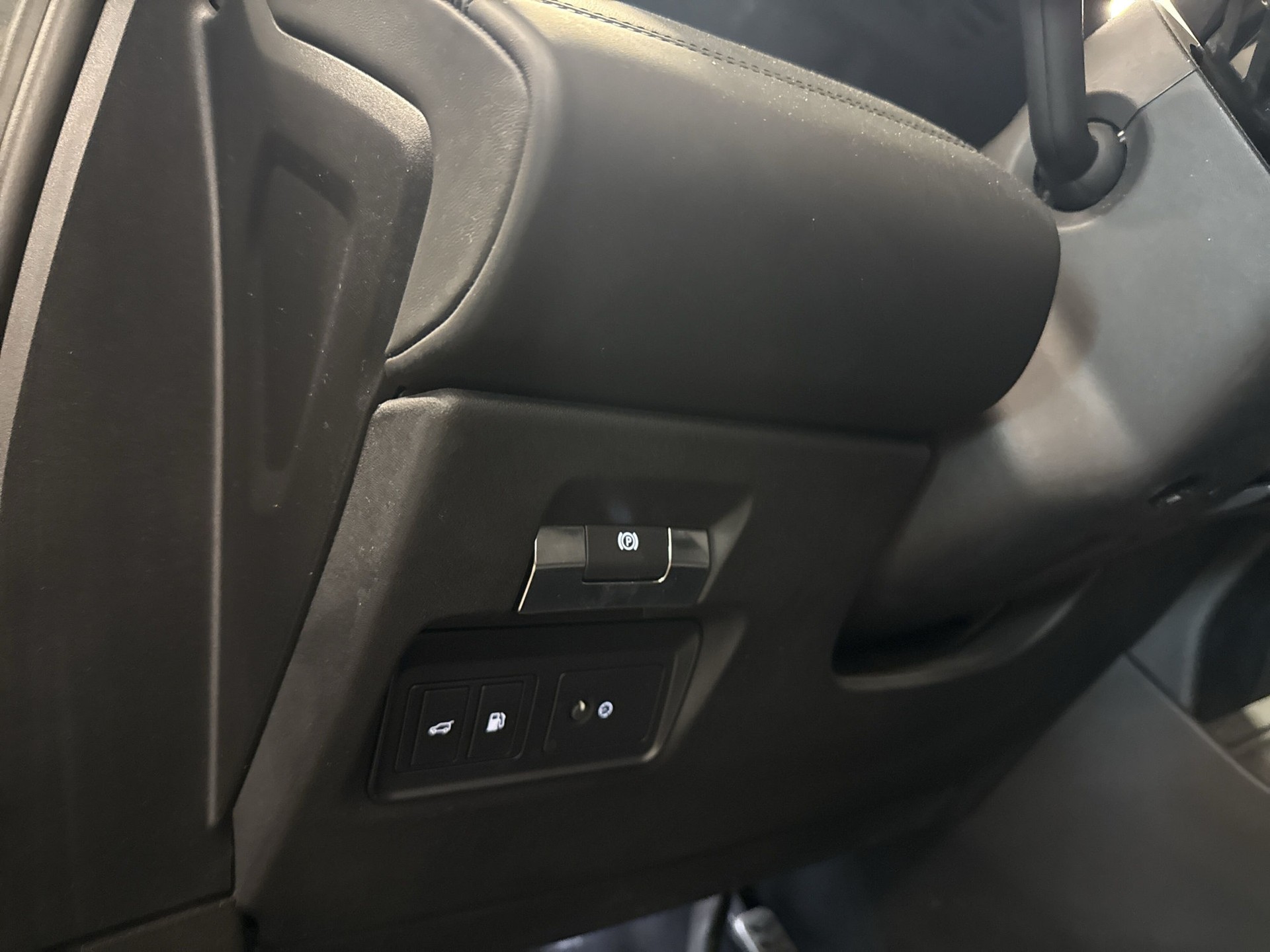 LAND ROVER Range Rover Evoque P 300e SE AT8-image-19