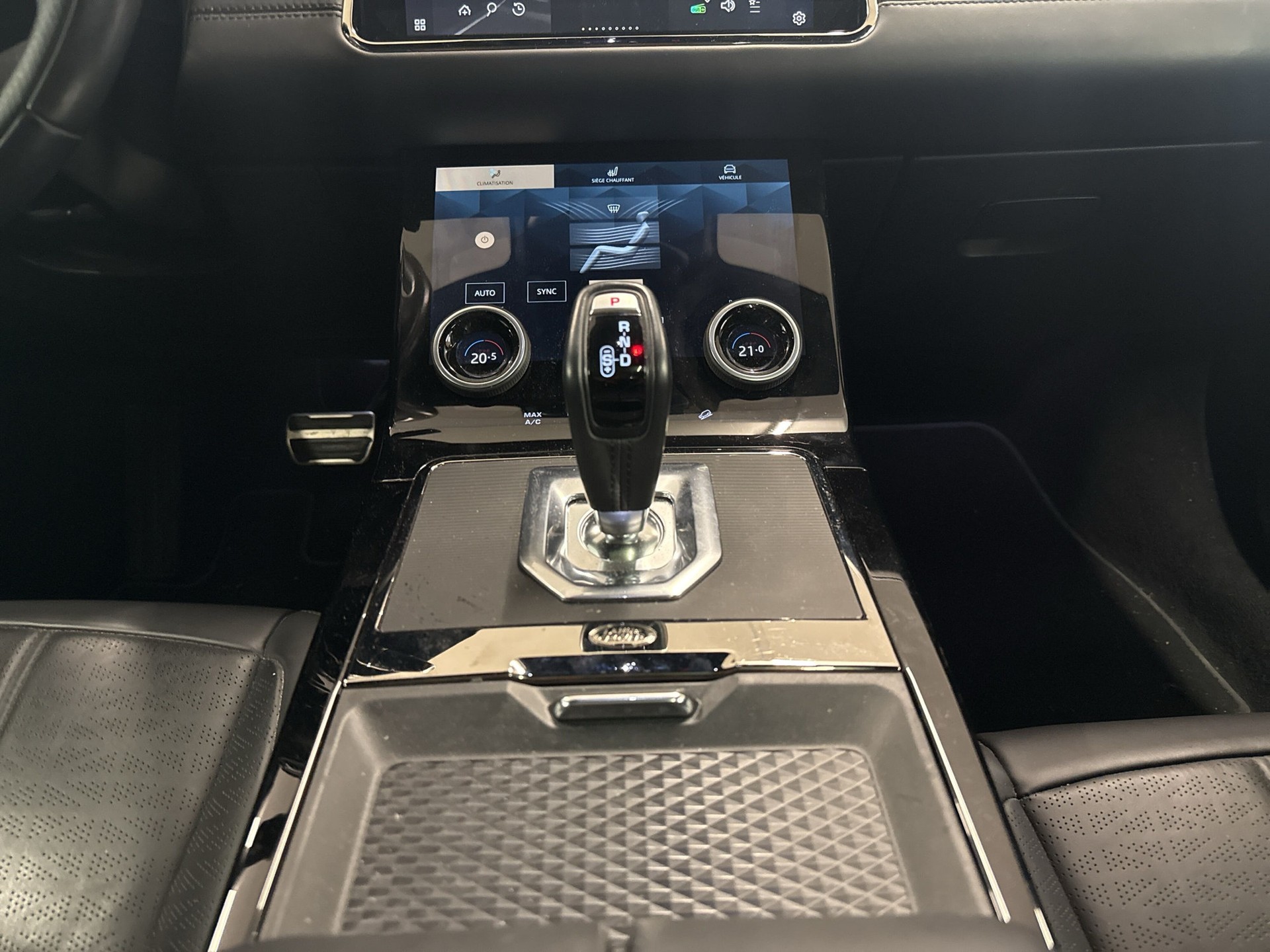 LAND ROVER Range Rover Evoque P 300e SE AT8-image-12