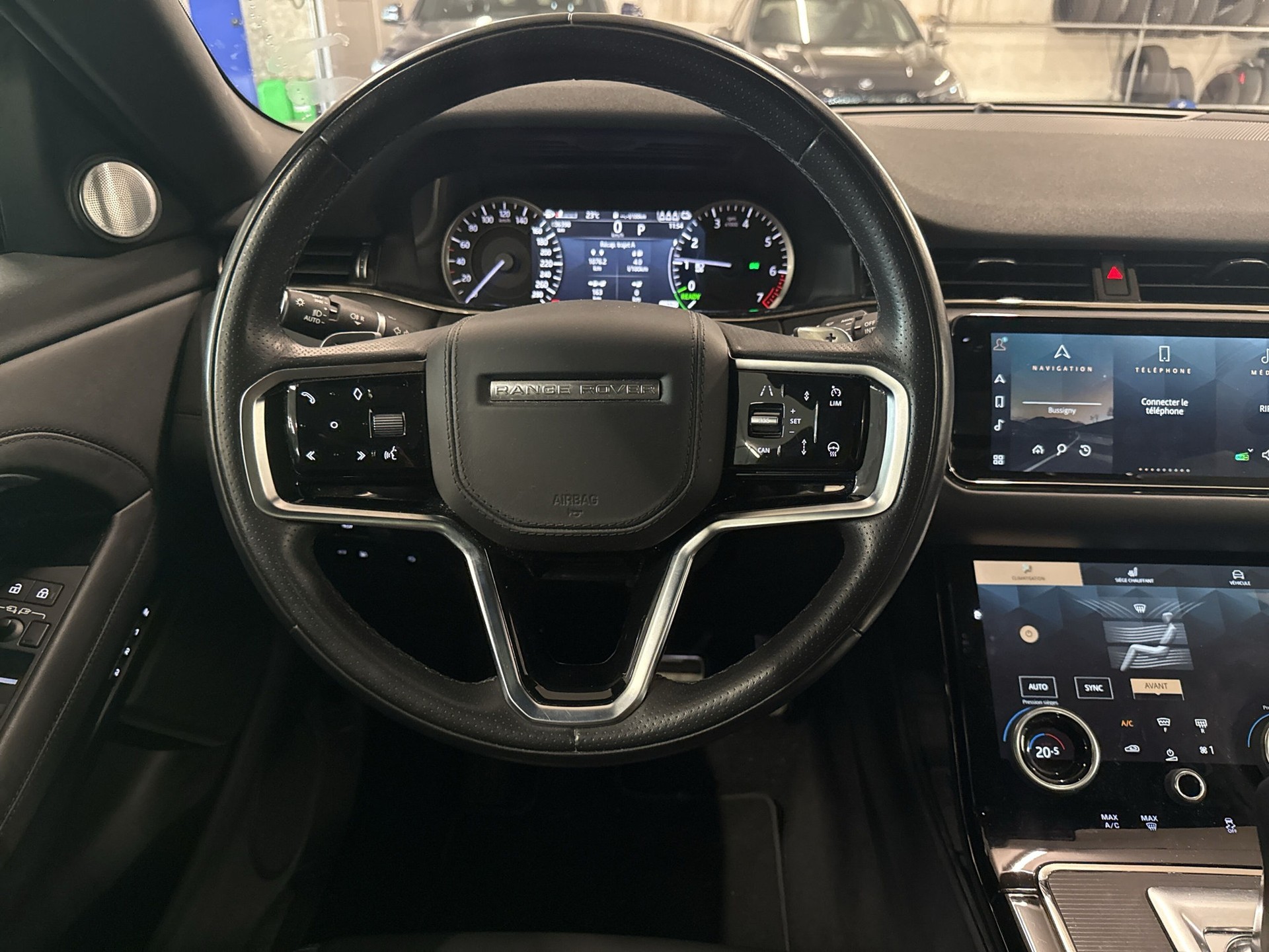 LAND ROVER Range Rover Evoque P 300e SE AT8-image-11