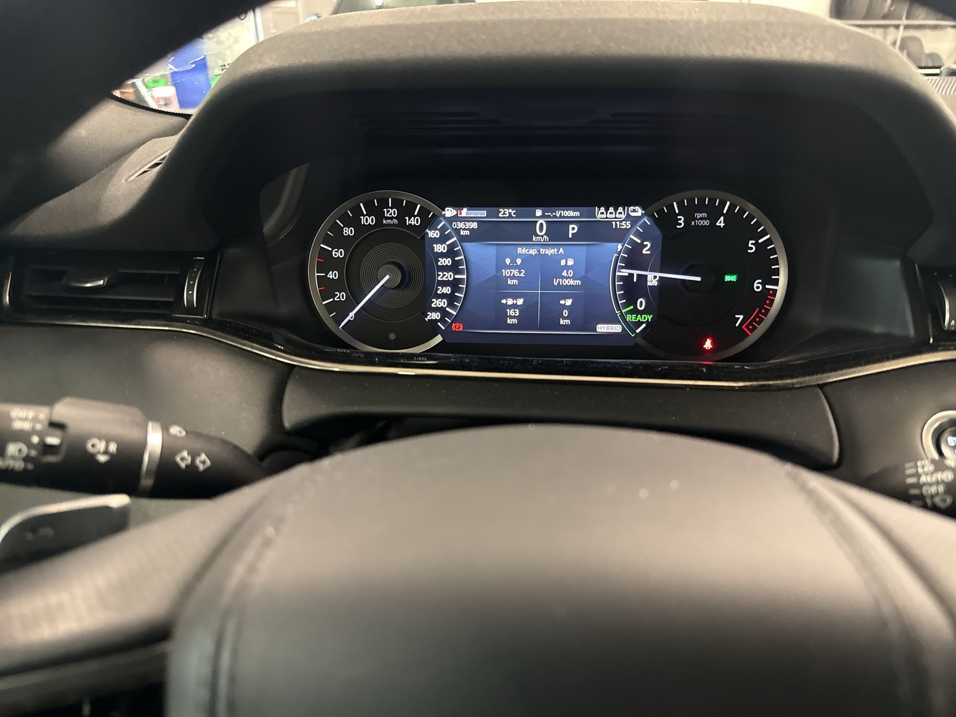 LAND ROVER Range Rover Evoque P 300e SE AT8-image-13