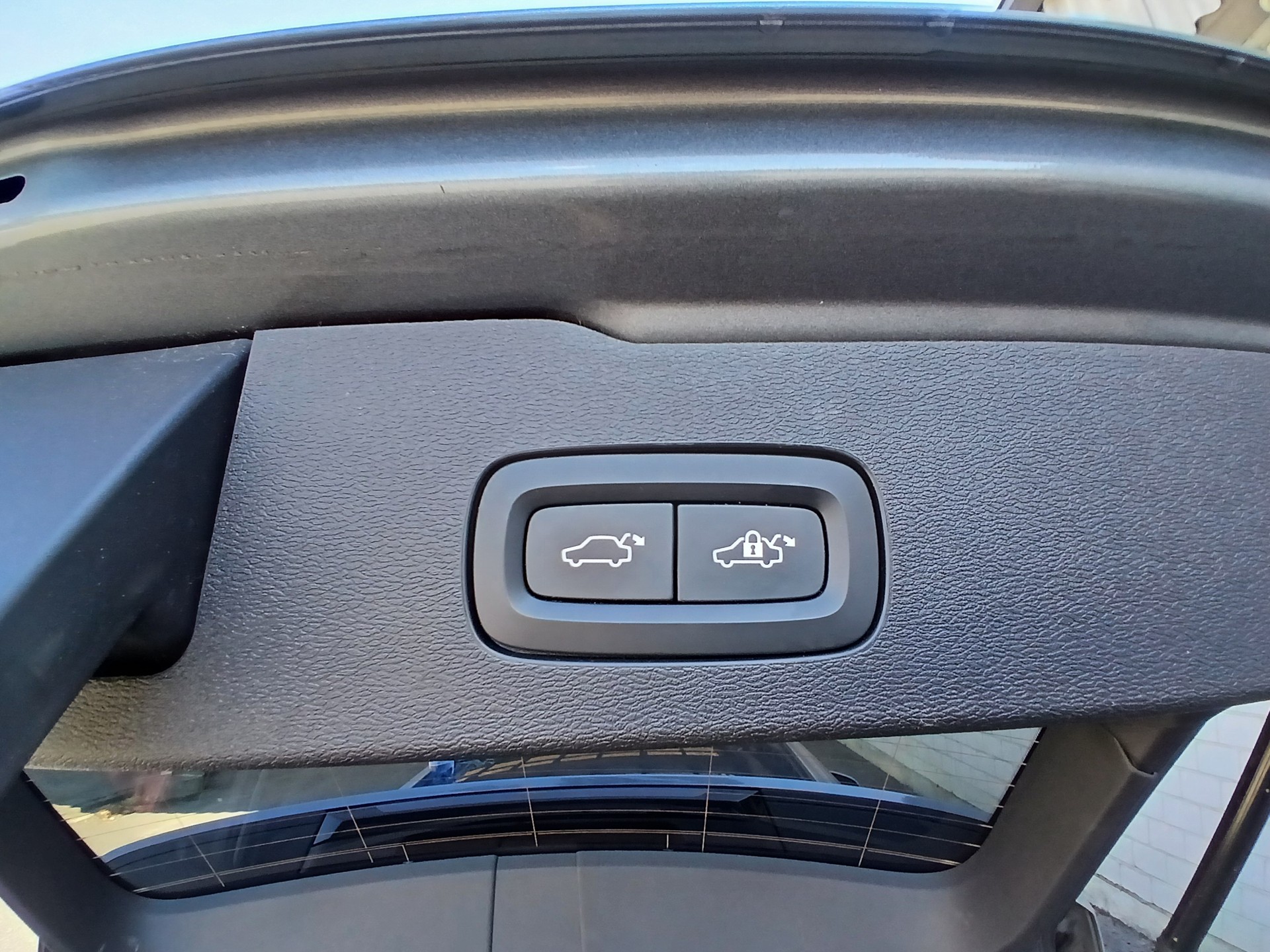 VOLVO V60 T6 eAWD Twin Engine Inscription Geartronic-image-14