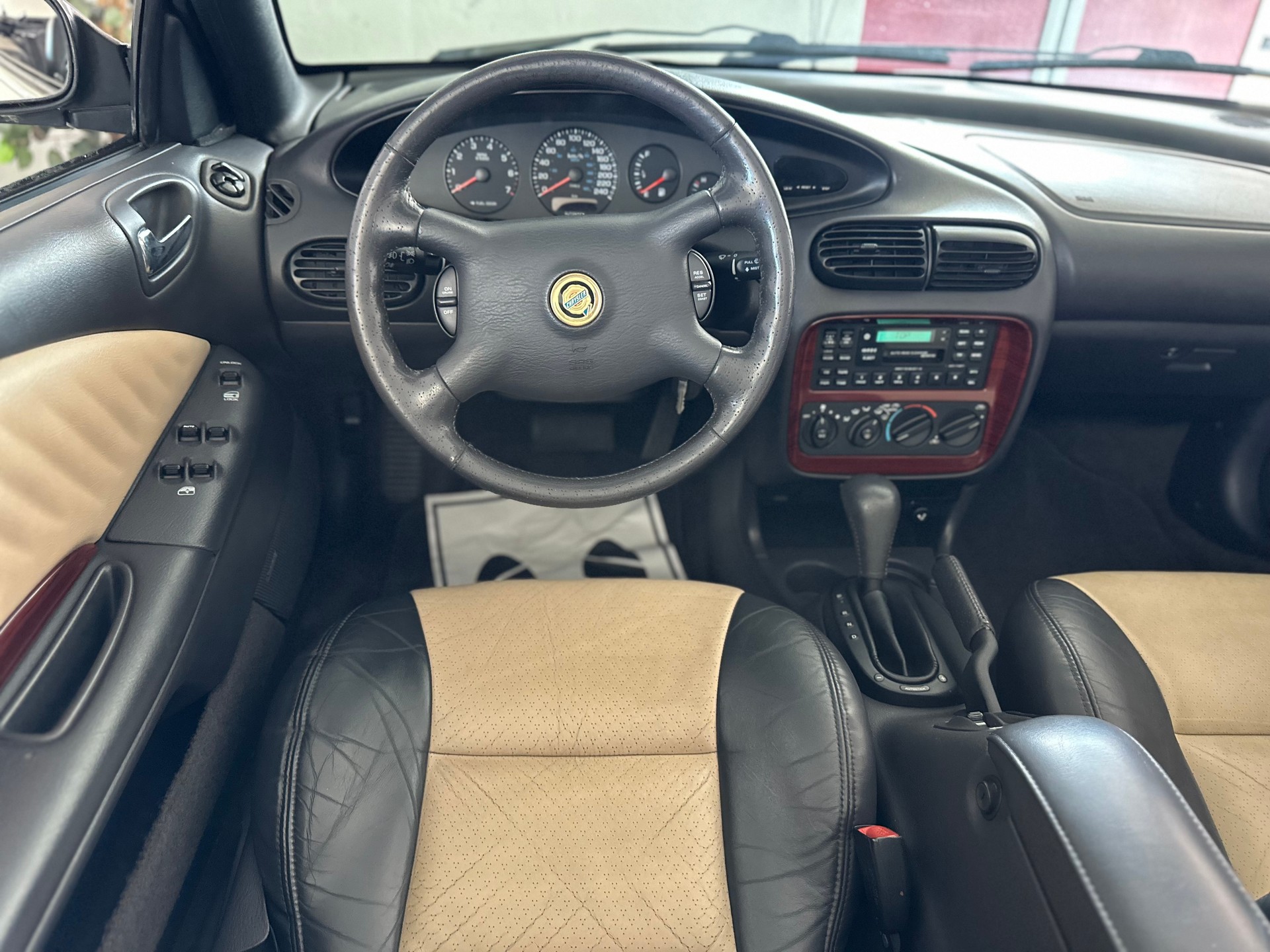 CHRYSLER Stratus 2.5 V6 LX Cabrio-image-11