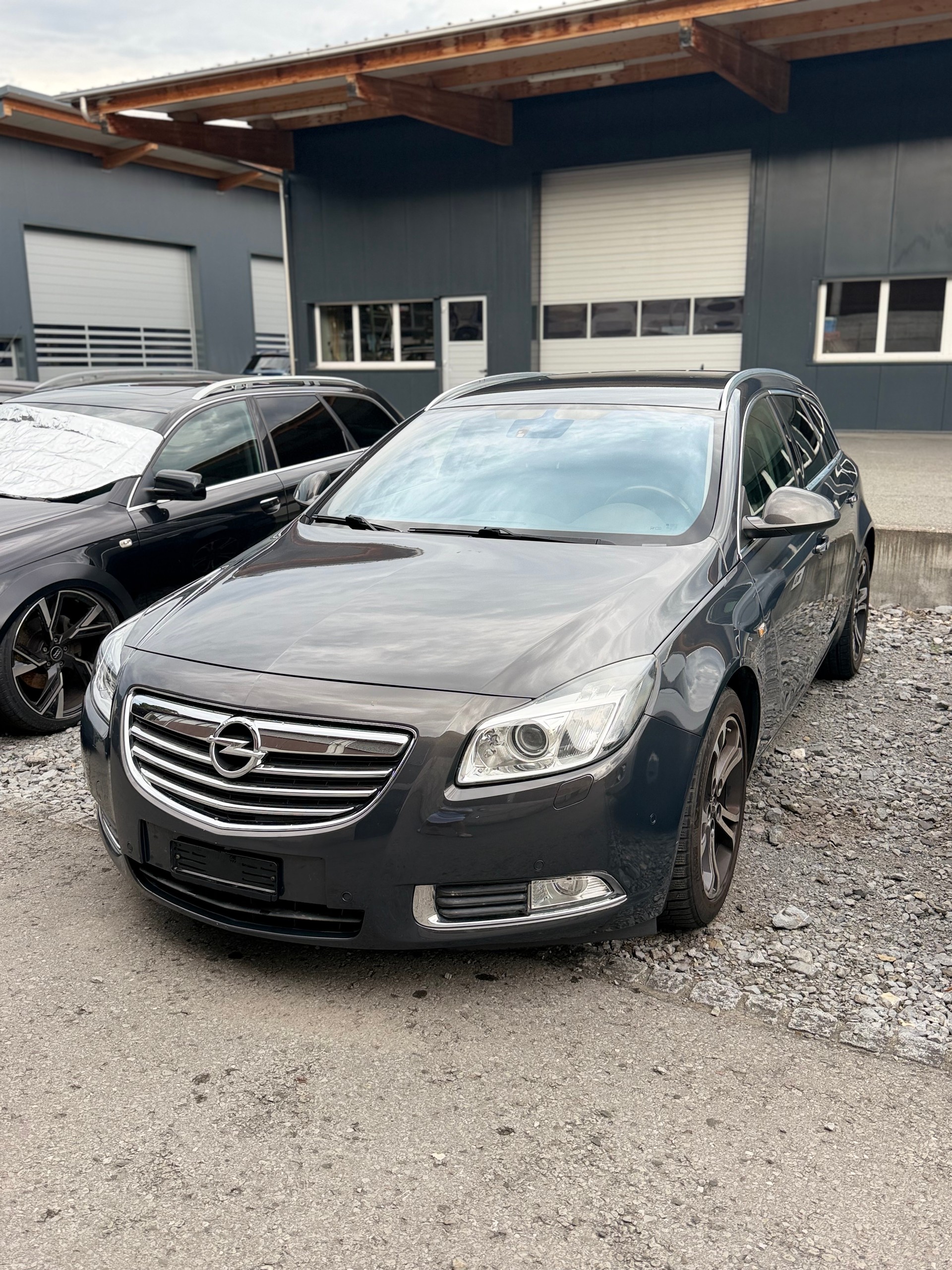OPEL Insignia Sports Tourer 2.0 CDTI Sport 4WD-image-8