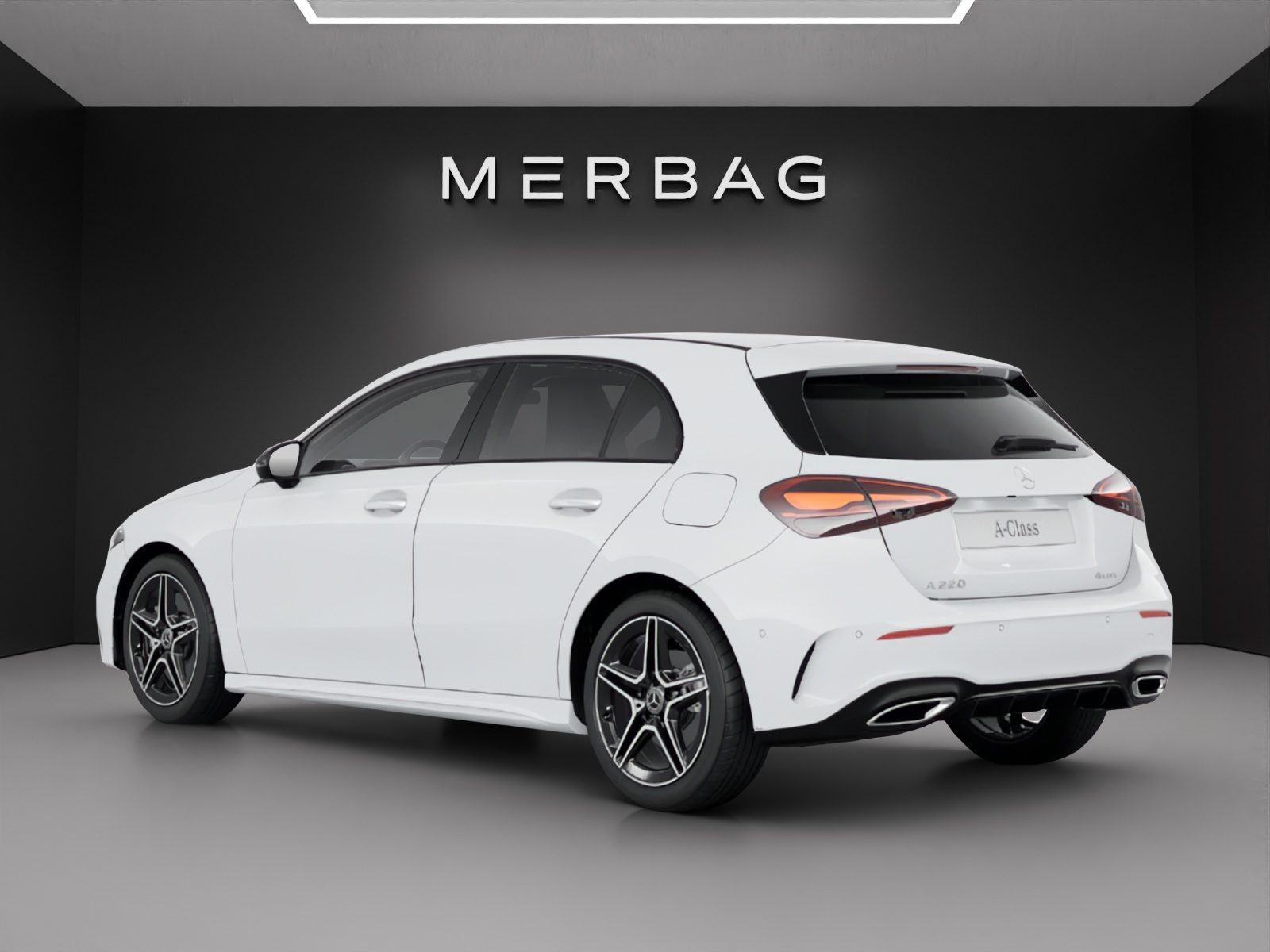 MERCEDES-BENZ A 220 4Matic 8G-DCT-image-2