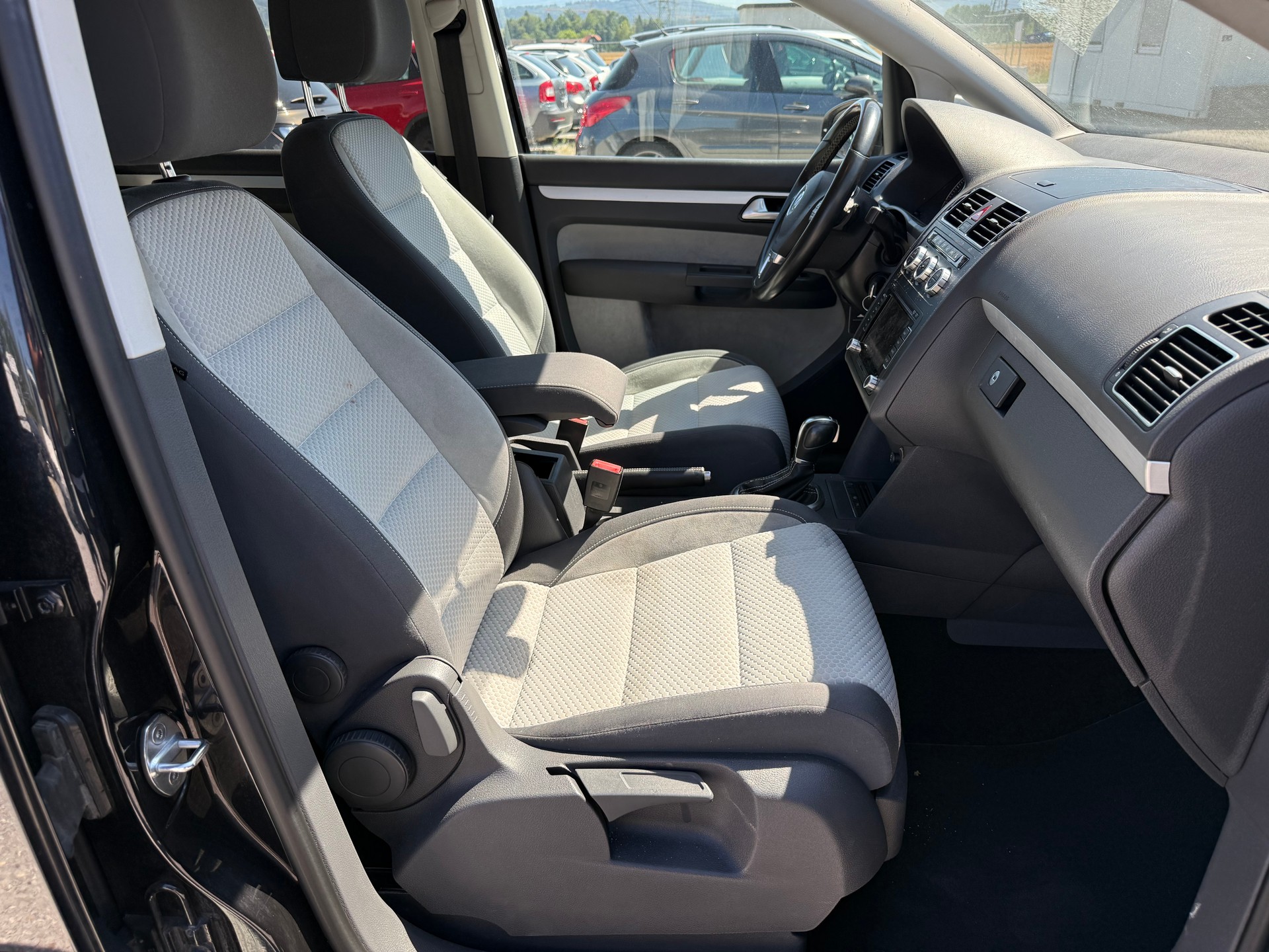 VW CrossTouran 1.4 TSI DSG-image-7
