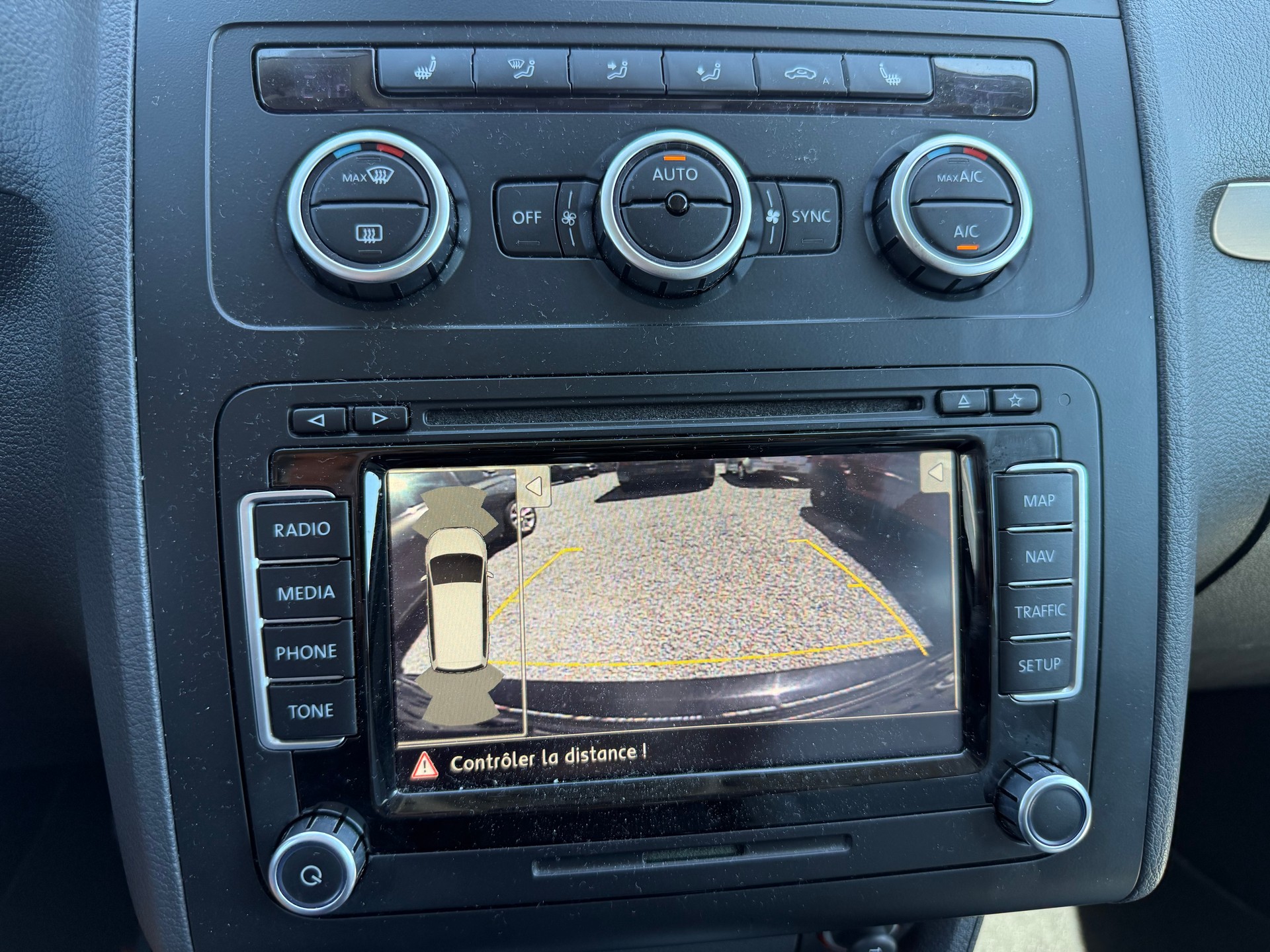 VW CrossTouran 1.4 TSI DSG-image-13