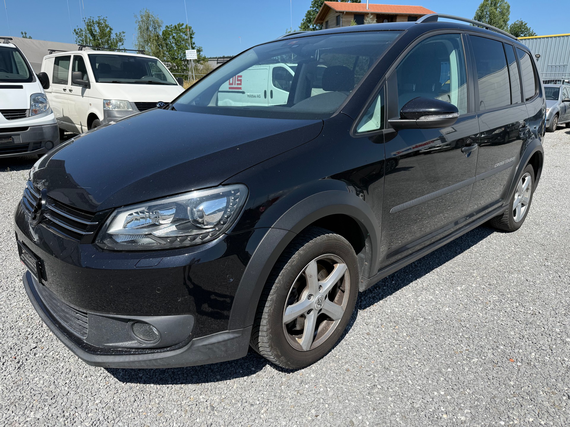 VW CrossTouran 1.4 TSI DSG-image-1