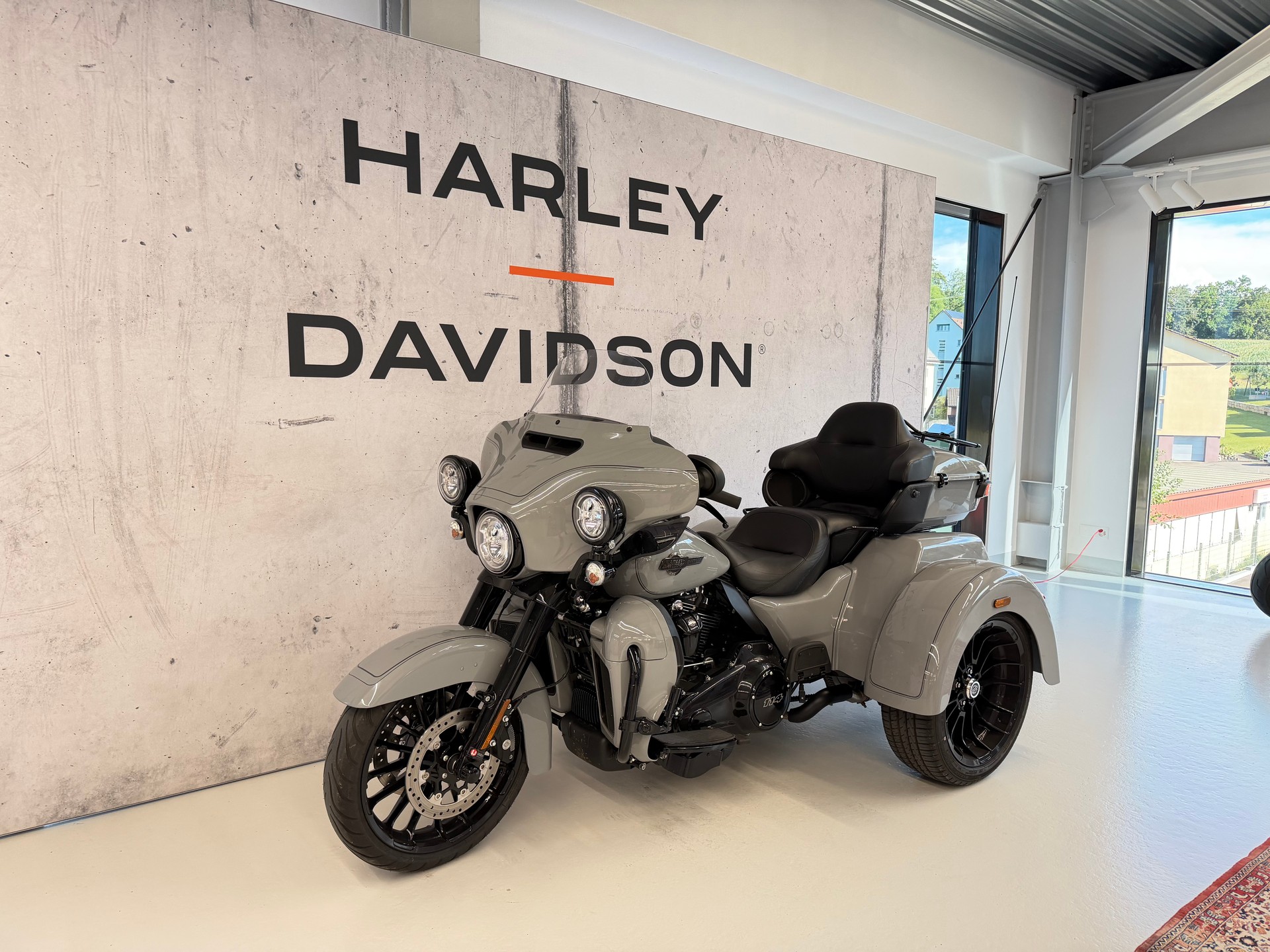 HARLEY-DAVIDSON FLHTCUTG Tri Glide Ultra 114-image-4