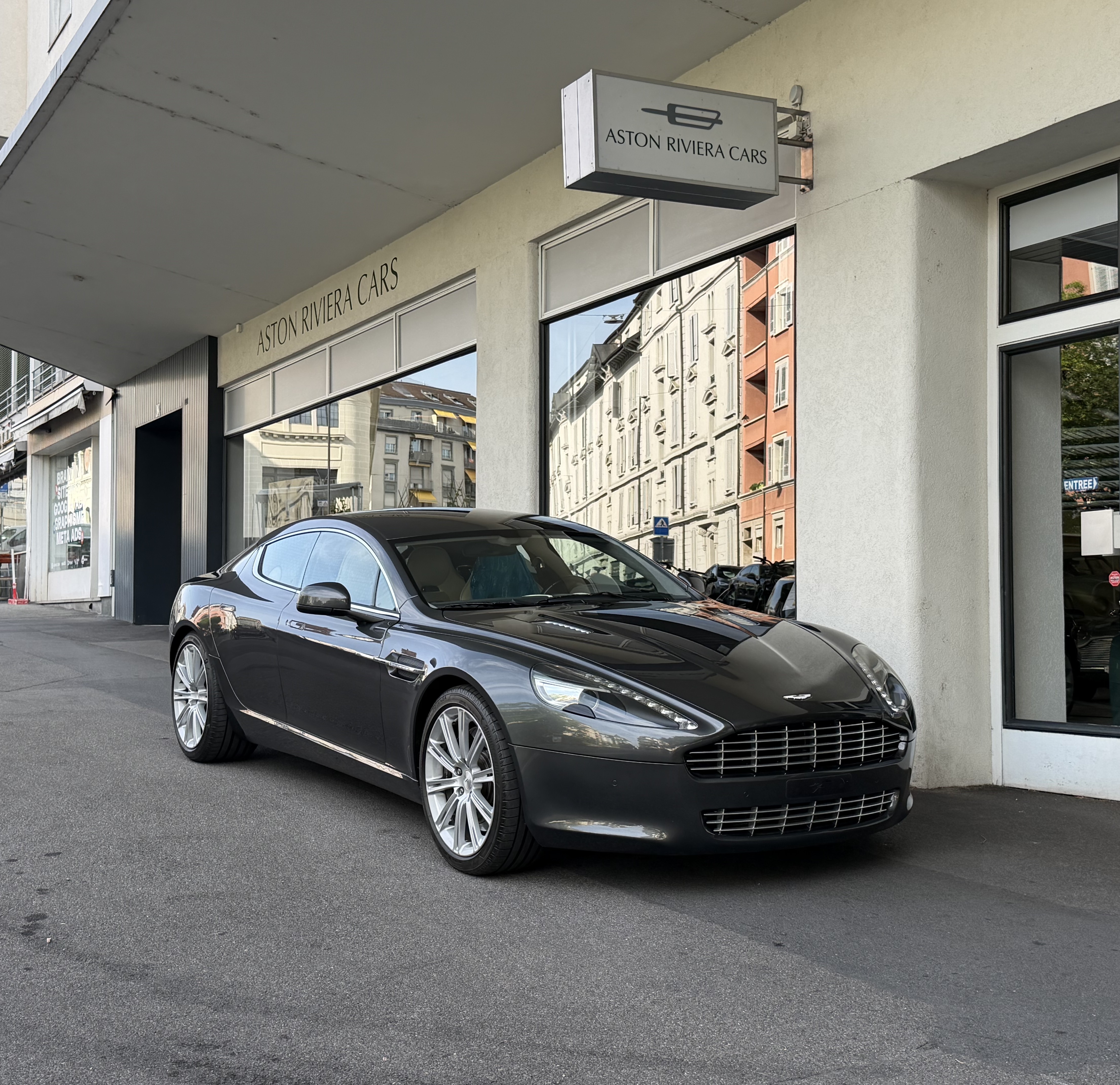 ASTON MARTIN Rapide 5.9 V12 Touchtronic 2 (Limousine) Aston Martin ASTON MARTIN Rapide 5.9 V12 Touchtronic 2 (Limousine)
