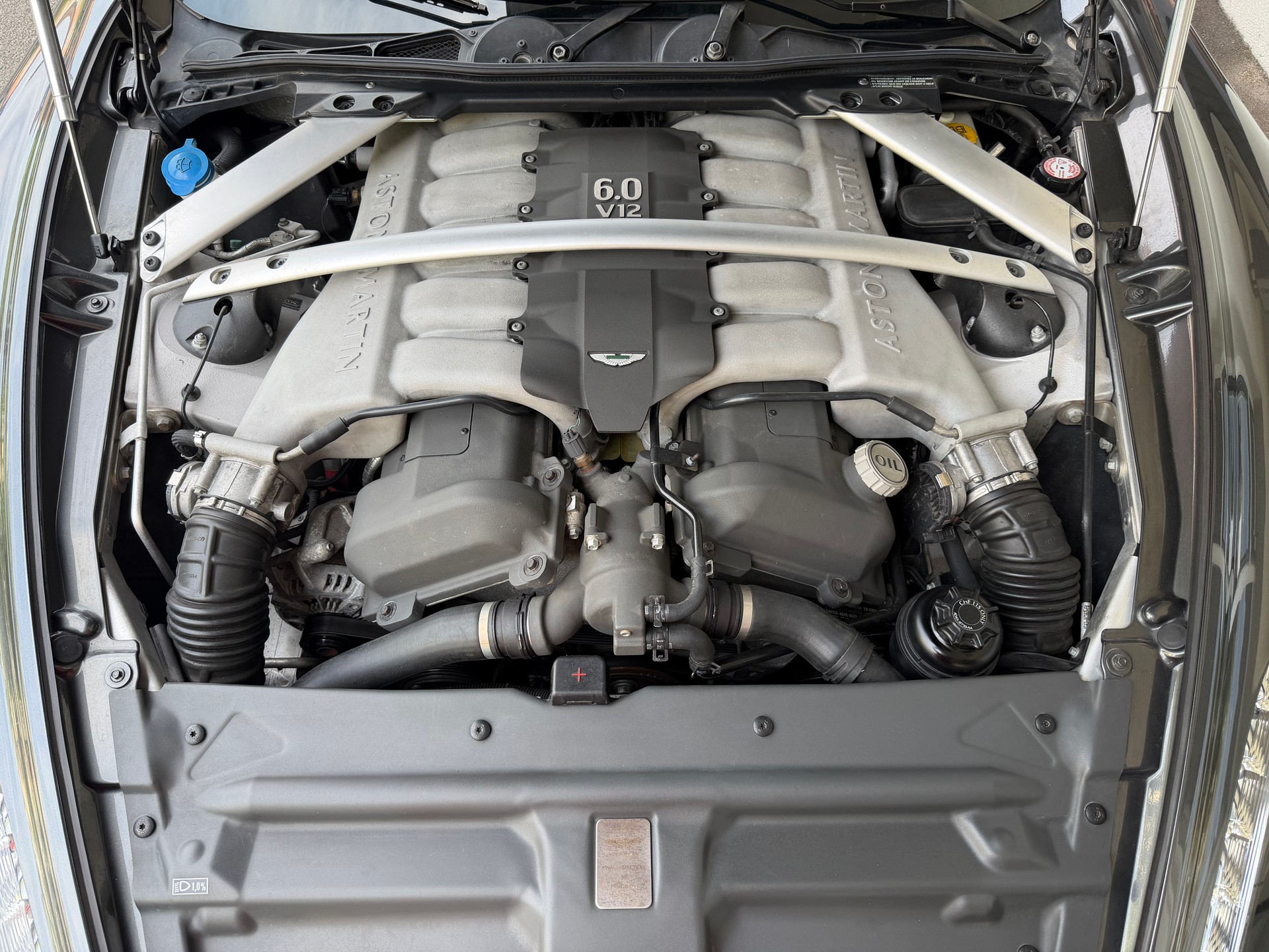 ASTON MARTIN Rapide 5.9 V12 Touchtronic 2-image-10