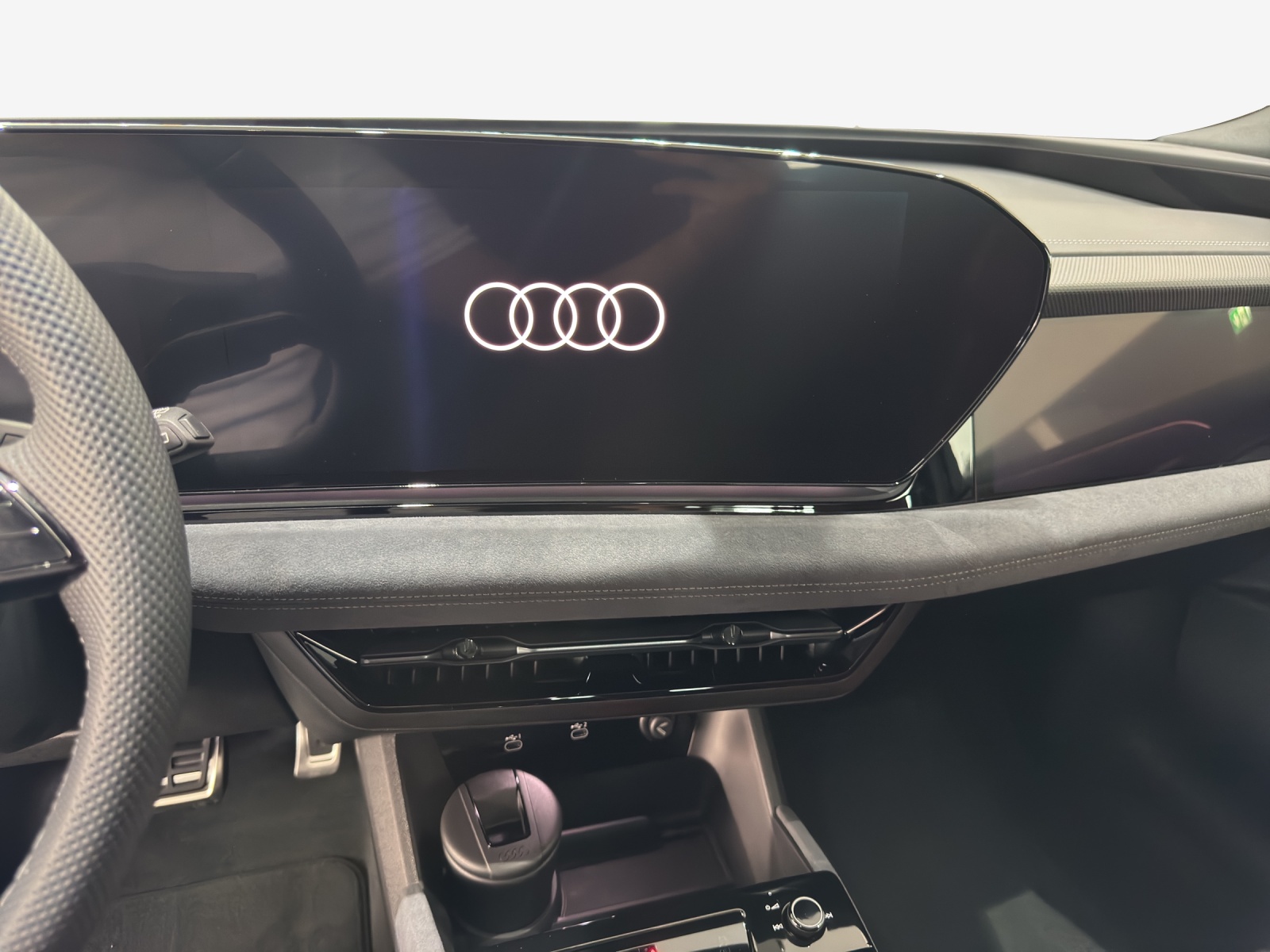 AUDI S6 Avant e-tron quattro-image-10