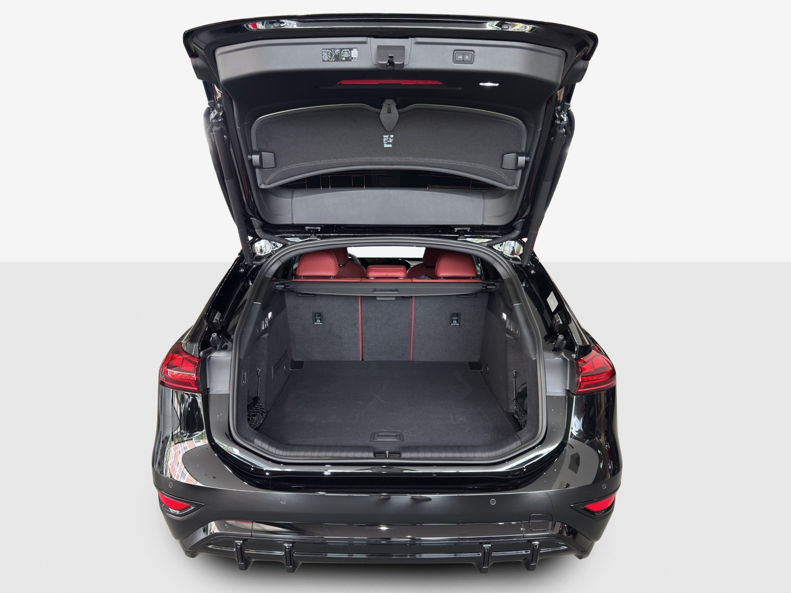 AUDI S6 Avant e-tron quattro-image-12