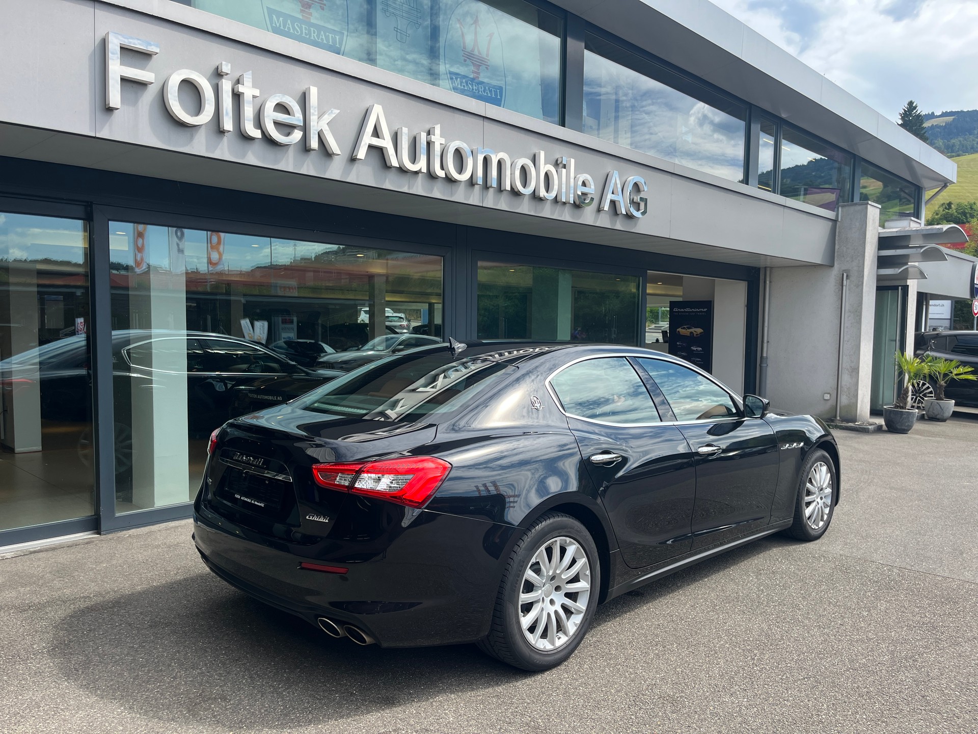 MASERATI Ghibli S Q4 3.0 GranSport-image-3