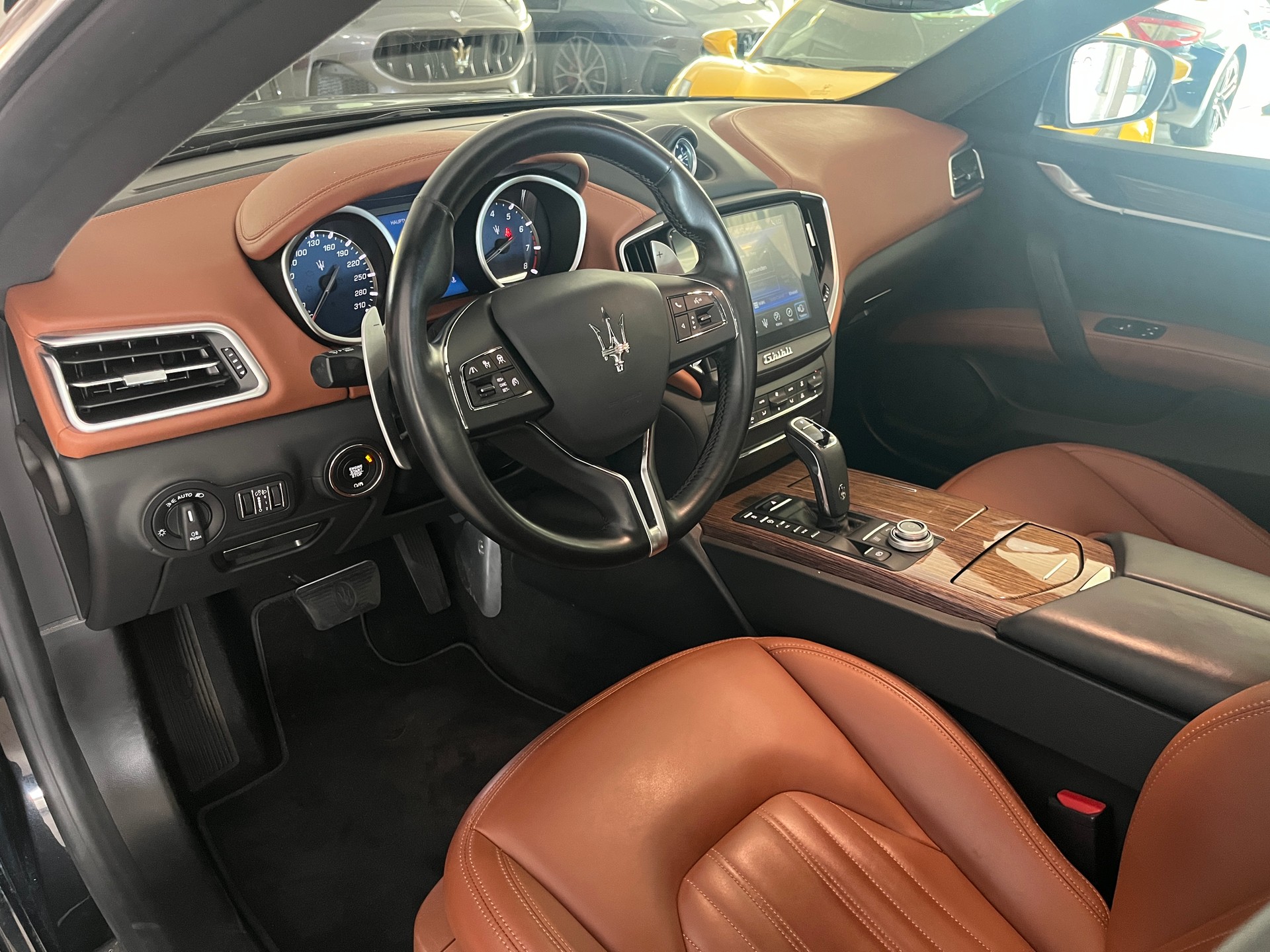 MASERATI Ghibli S Q4 3.0 GranSport-image-6