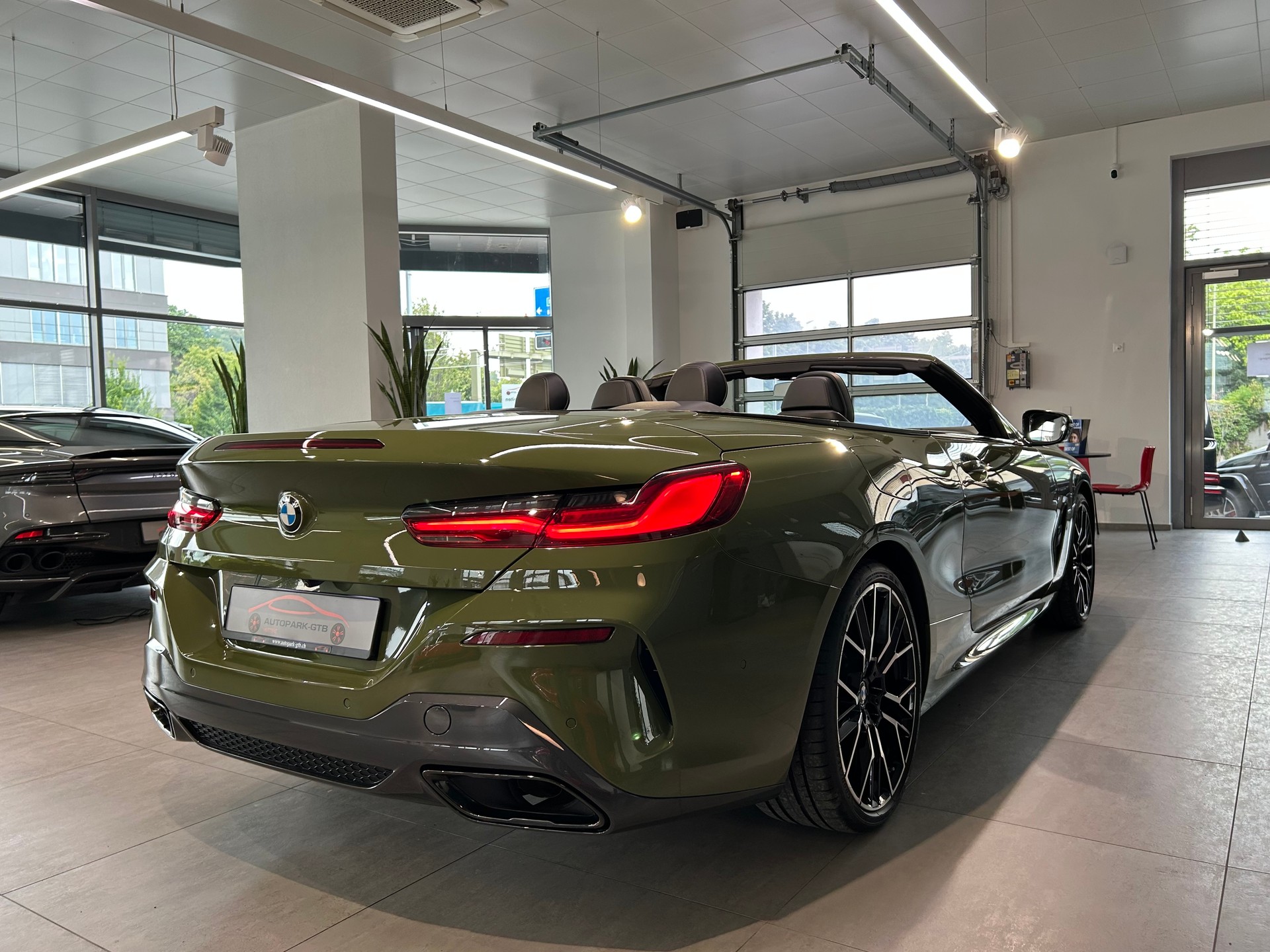BMW 840i xDrive M Sport Pro Steptronic-image-8
