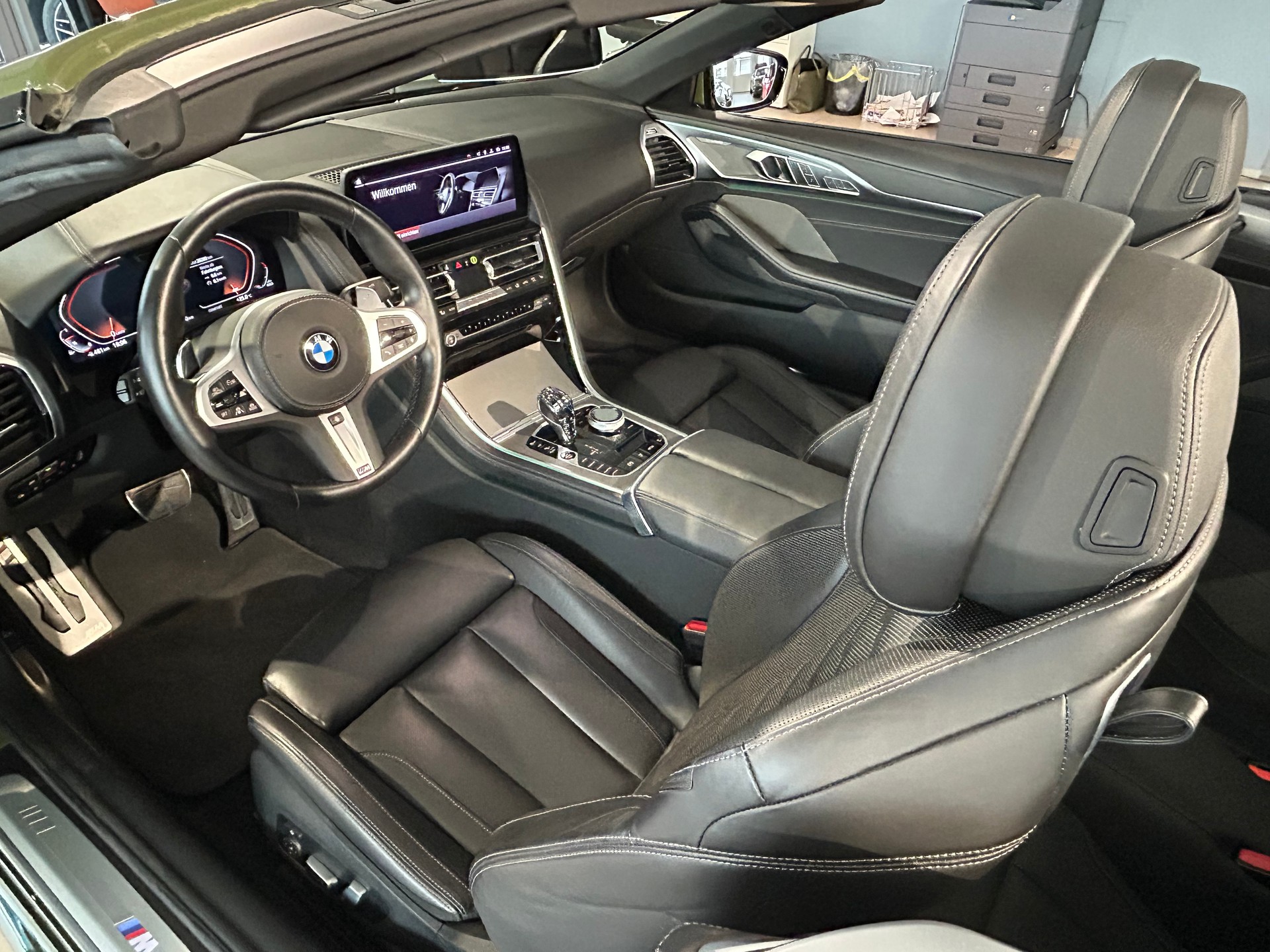BMW 840i xDrive M Sport Pro Steptronic-image-12