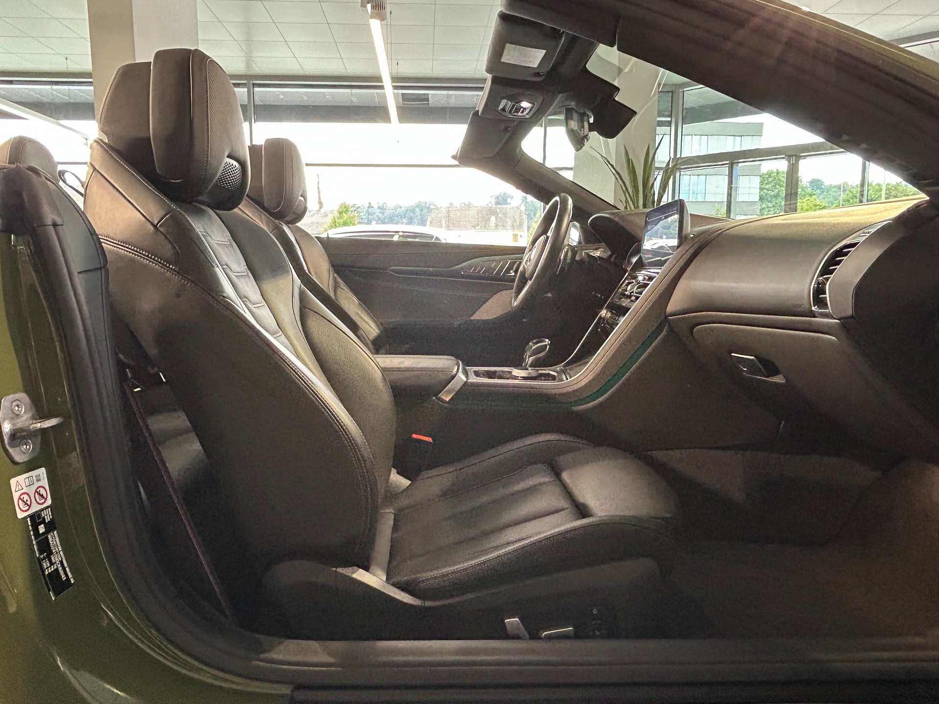 BMW 840i xDrive M Sport Pro Steptronic-image-16