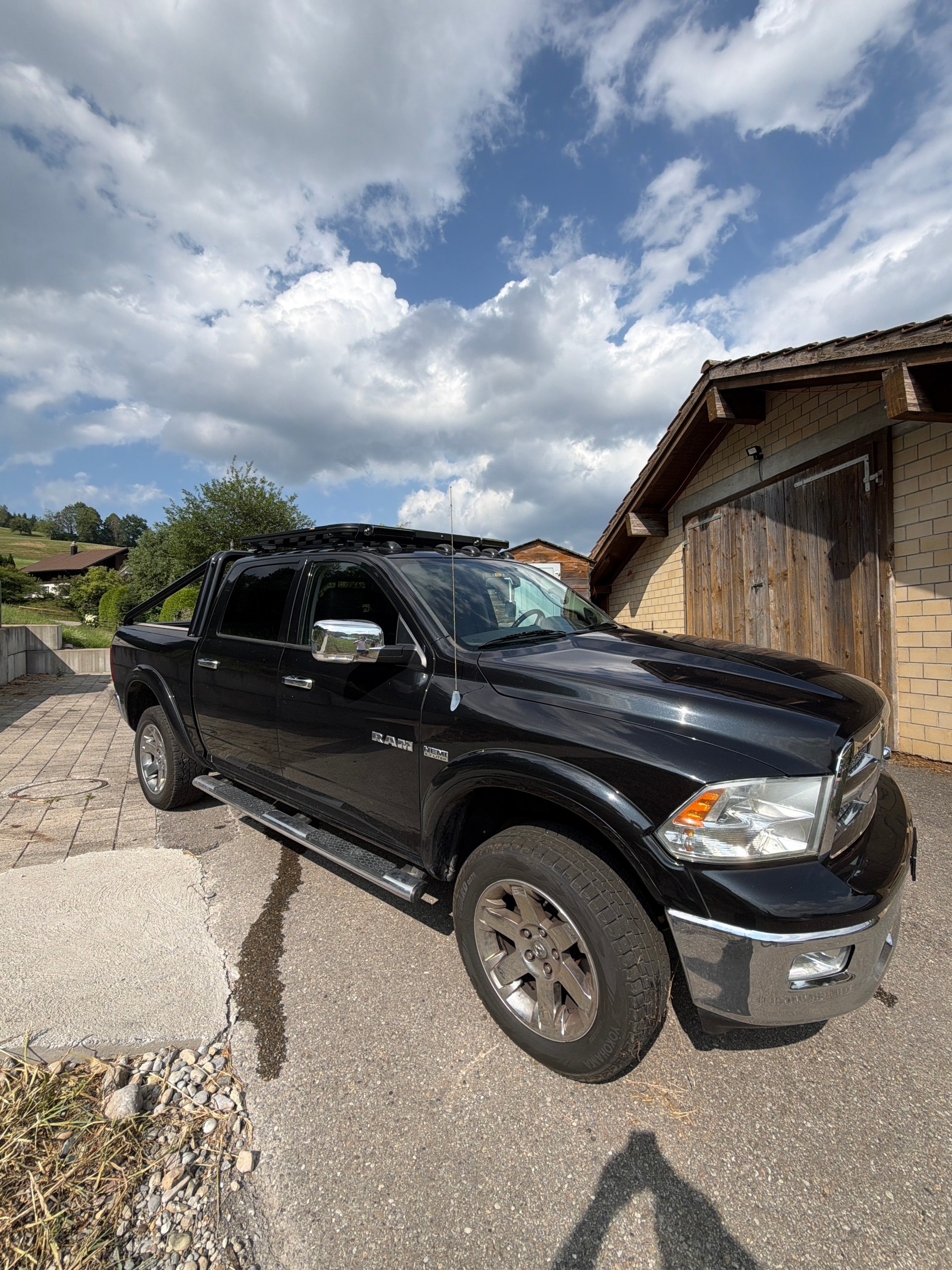 DODGE 1500 Laramie-image-4