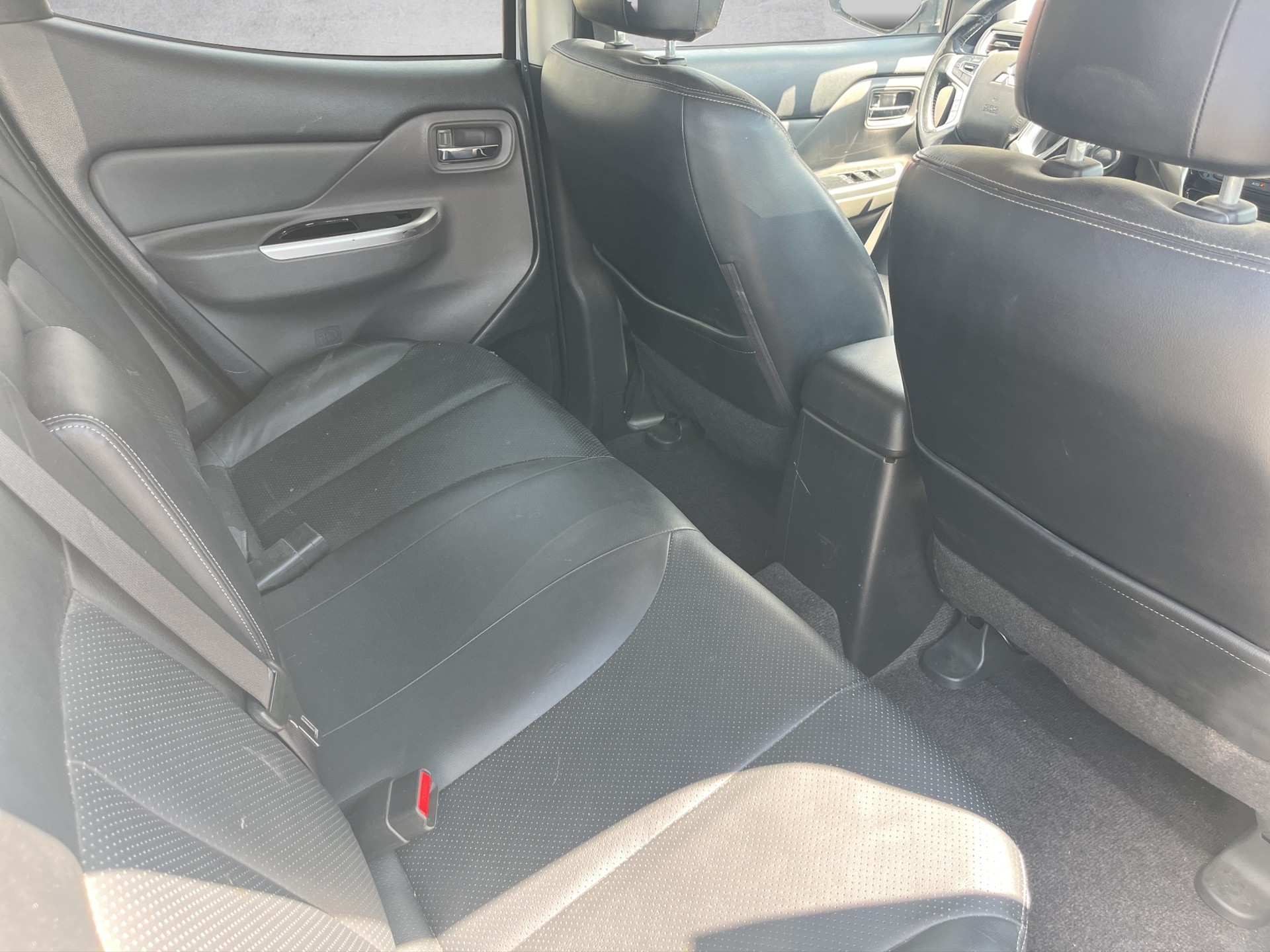 MITSUBISHI L 200 2.4 Style Double Cab A-image-14