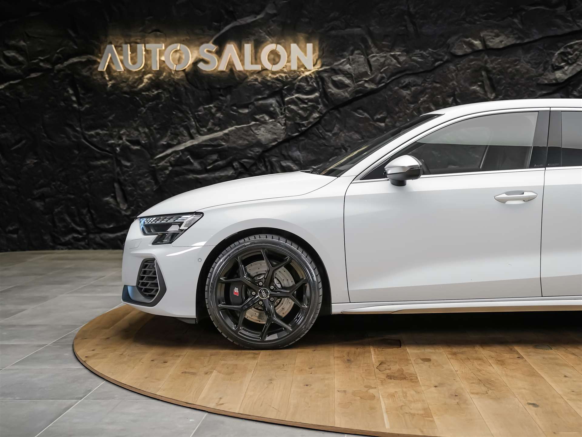 AUDI S3 Sportback TFSI quattro S-tronic *Facelift*Abstandsregler*19" Felgen*Sitzheizung*-image-15