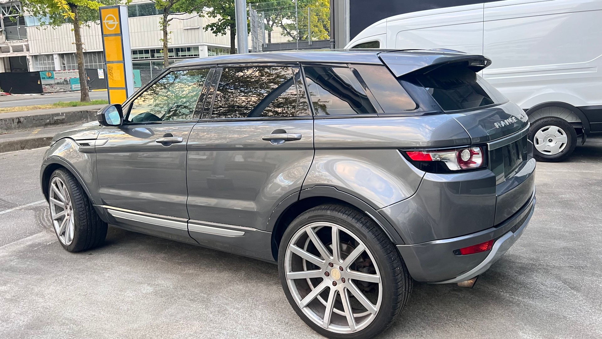 LAND ROVER Range Rover Evoque 2.0 Si4 Pure AT9-image-4