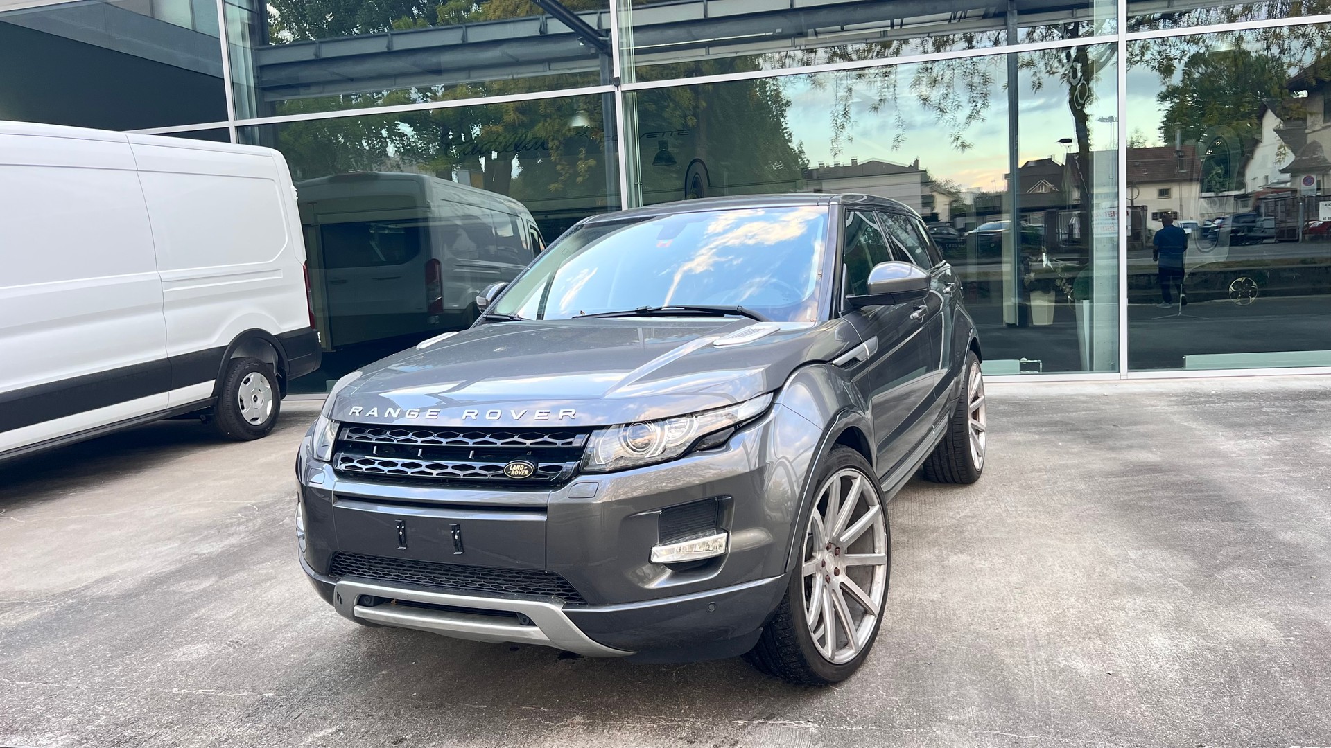 LAND ROVER Range Rover Evoque 2.0 Si4 Pure AT9-image-0