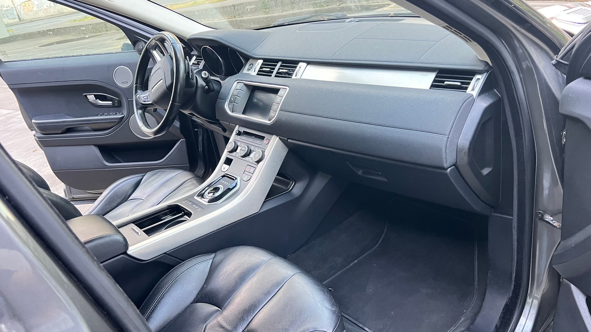 LAND ROVER Range Rover Evoque 2.0 Si4 Pure AT9-image-6
