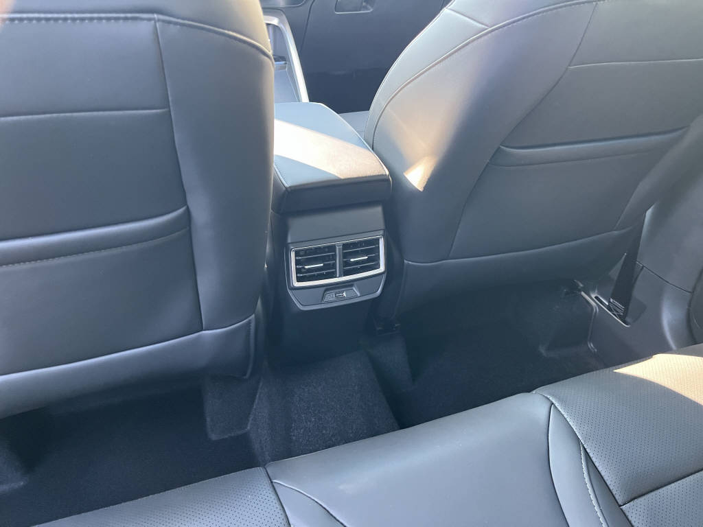 MG ZS 1.5 Hybrid+ Luxury-image-14