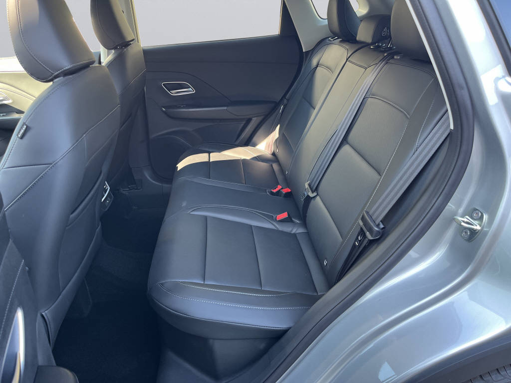 MG ZS 1.5 Hybrid+ Luxury-image-12