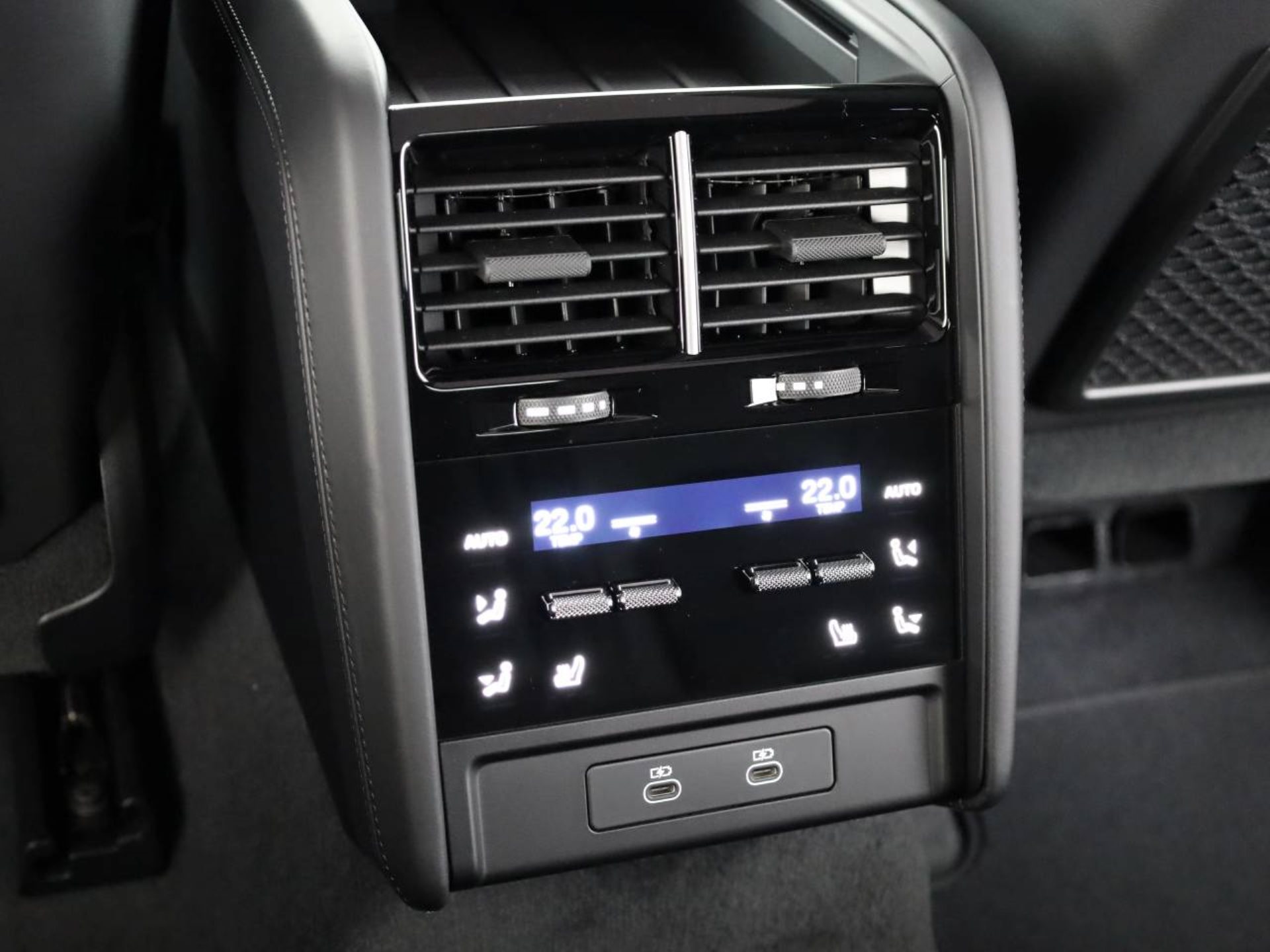PORSCHE Cayenne Coupé Electric-image-19