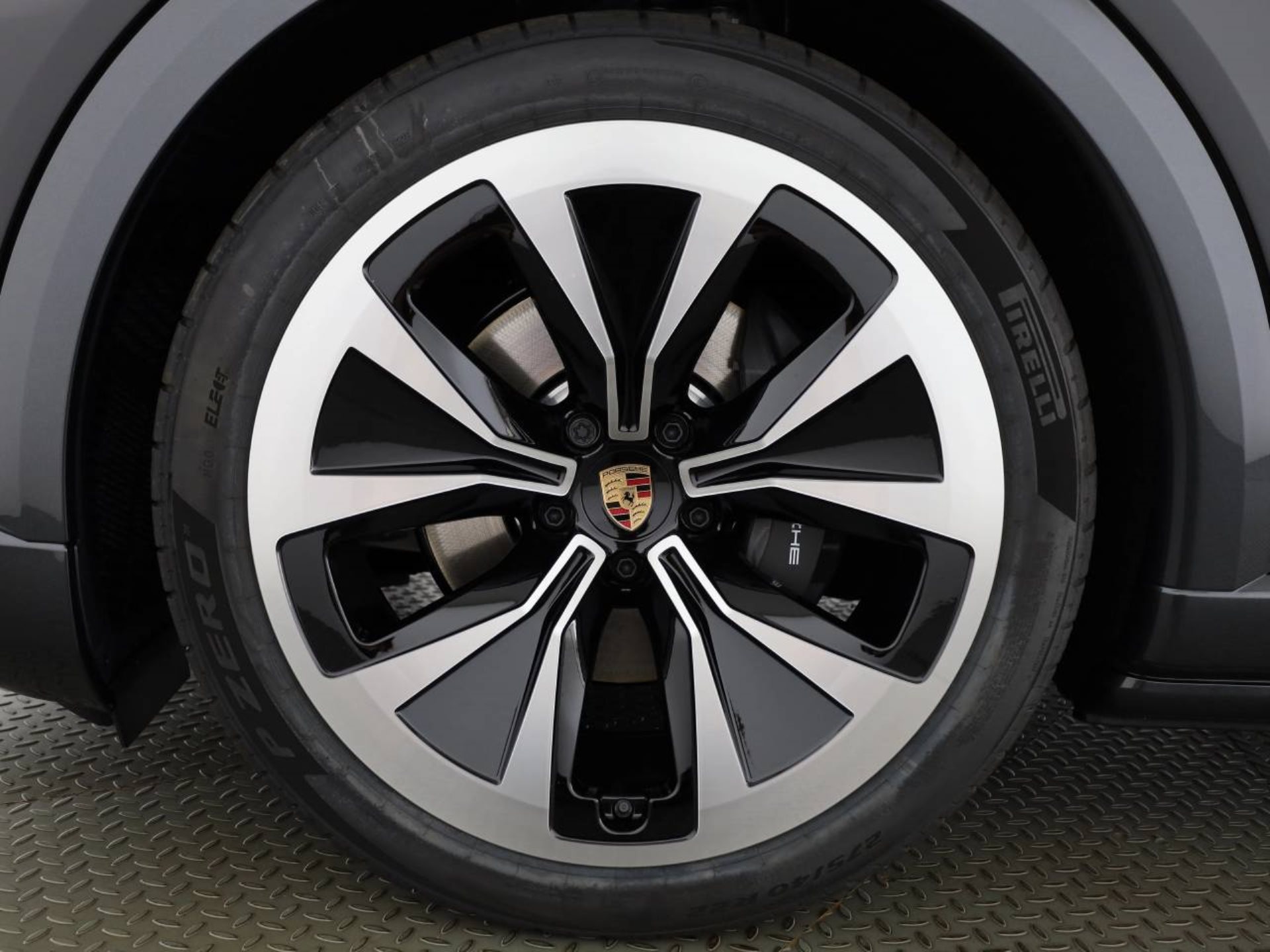 PORSCHE Cayenne Coupé Electric-image-8