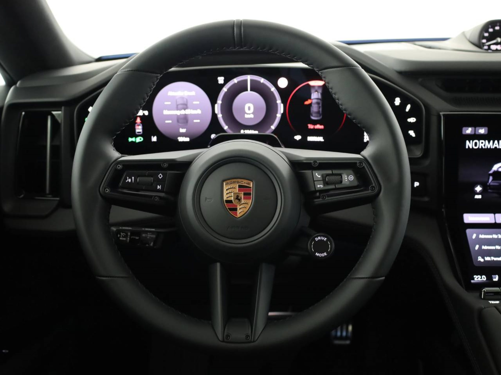 PORSCHE Cayenne Coupé Electric-image-9