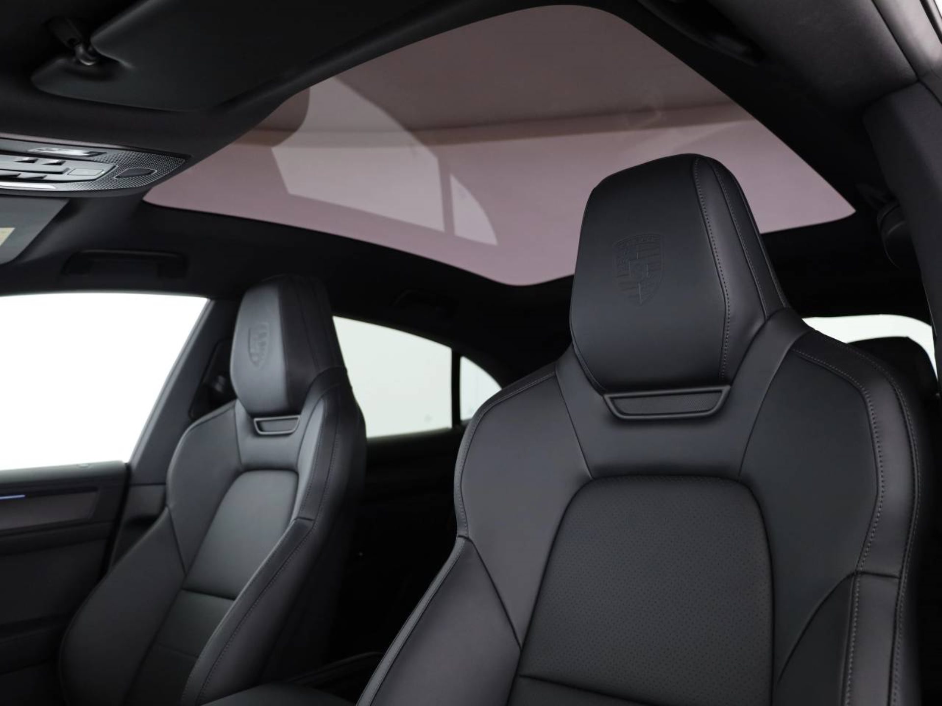 PORSCHE Cayenne Coupé Electric-image-15