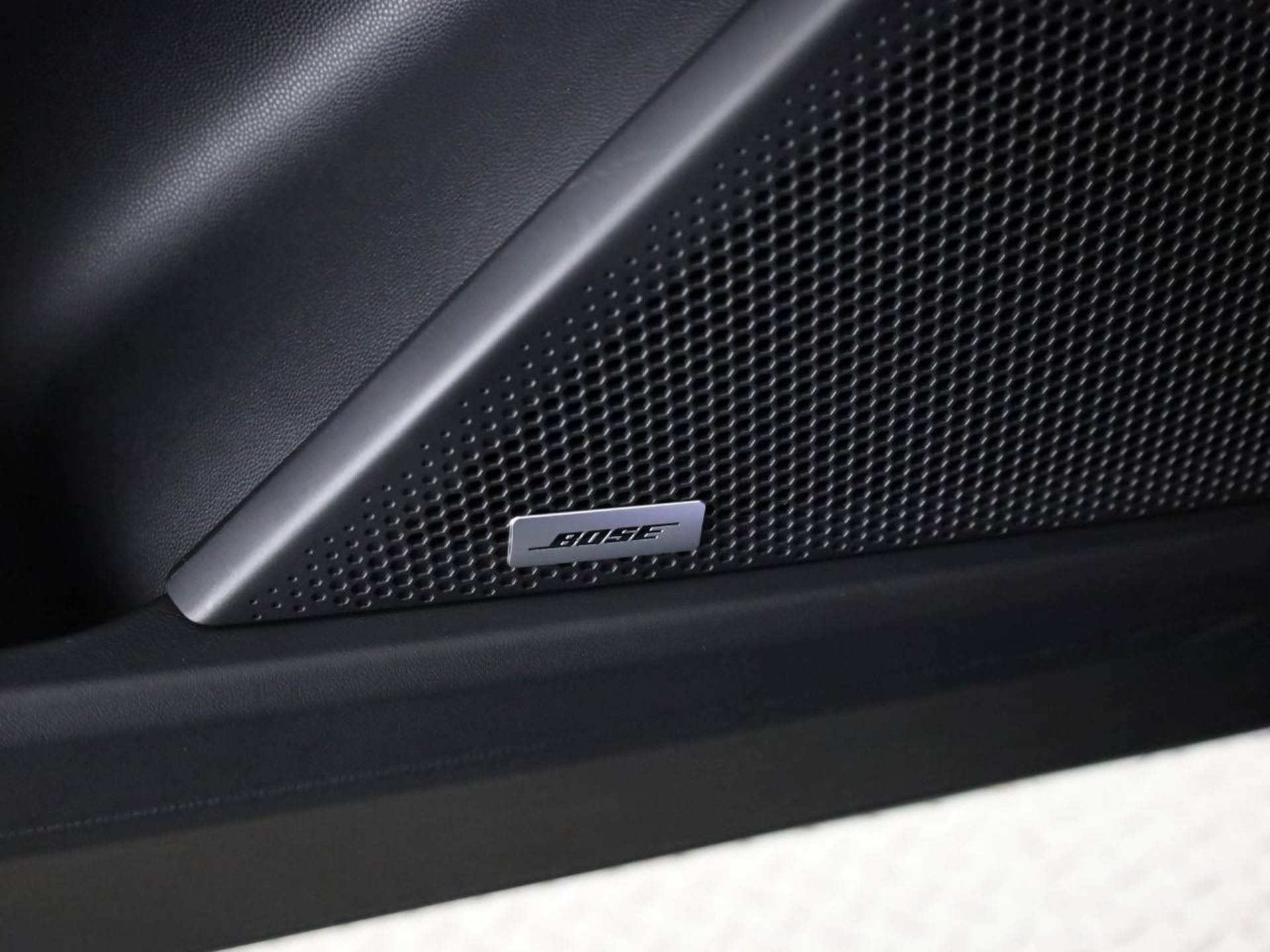 PORSCHE Cayenne Coupé Electric-image-17
