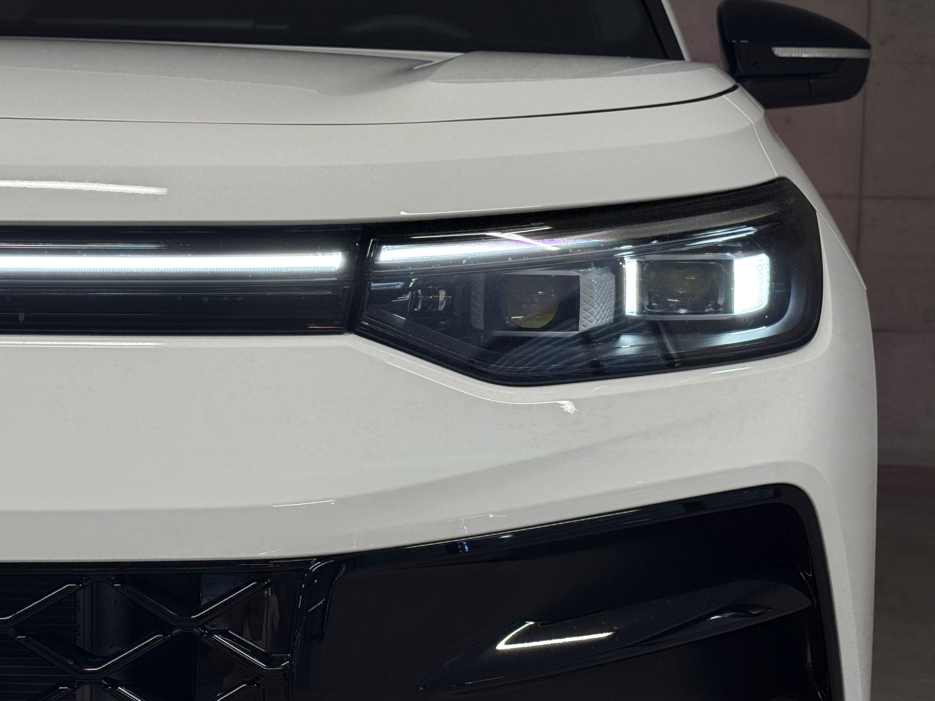 VW Tayron 2.0 TSI R-Line United DSG 4Motion-image-5