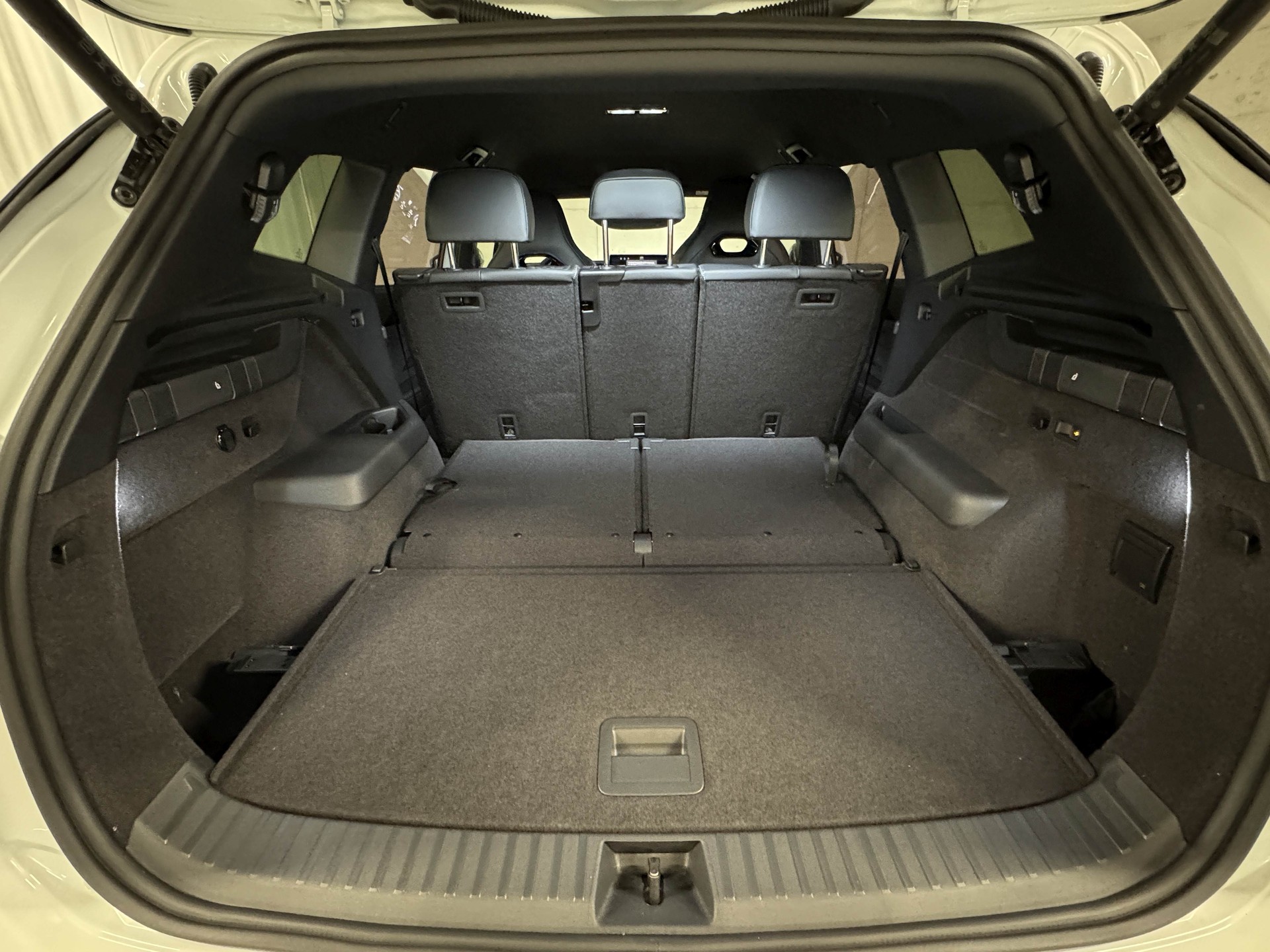 VW Tayron 2.0 TSI R-Line United DSG 4Motion-image-16