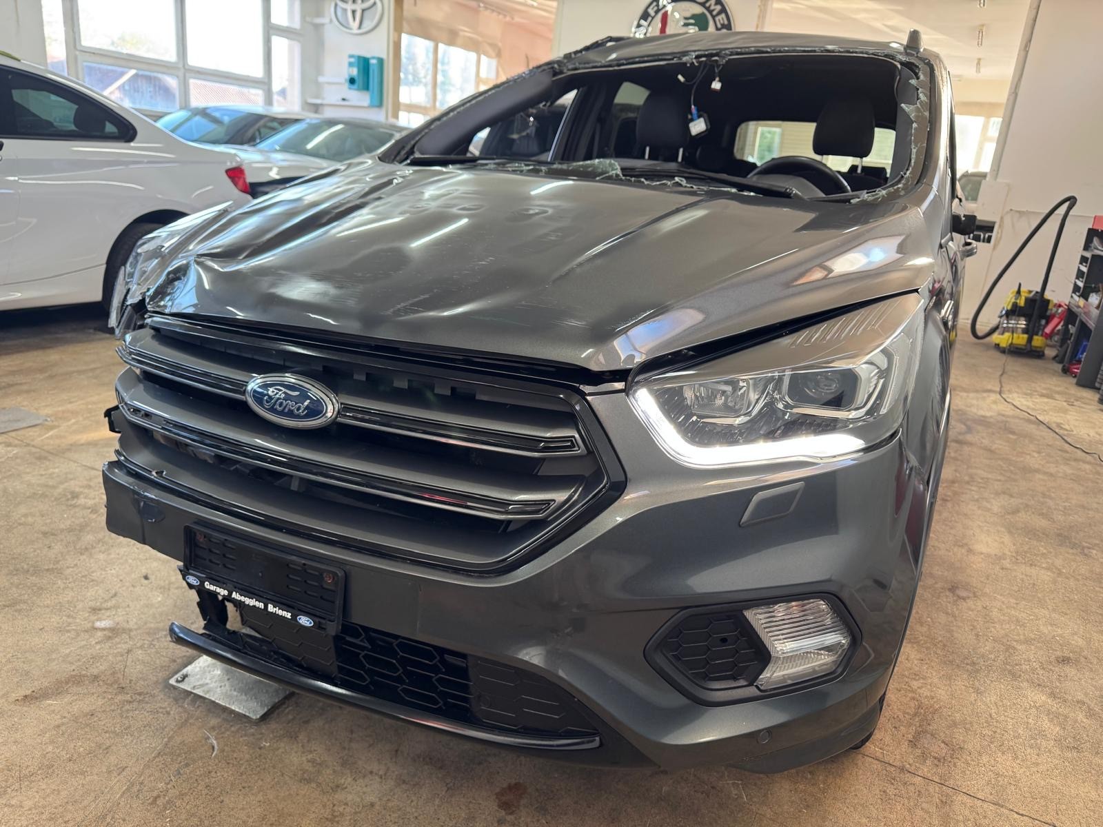 FORD Kuga 2.0 TDCi ST Line High 4WD PowerShift-image-1