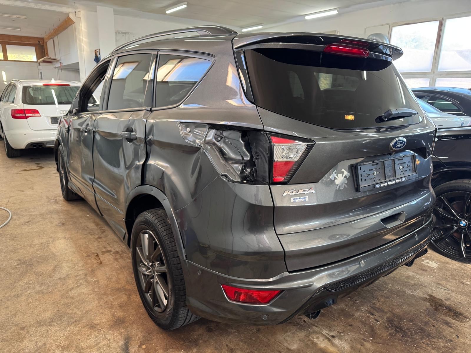 FORD Kuga 2.0 TDCi ST Line High 4WD PowerShift-image-2
