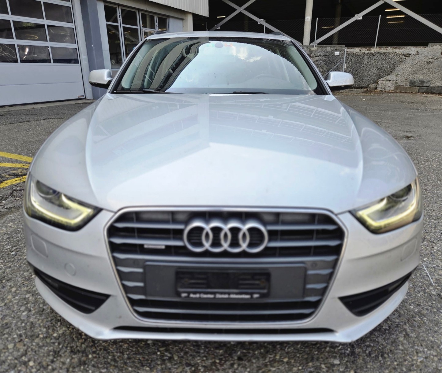 AUDI A4 Avant 2.0 TFSI quattro s-tronic-image-0