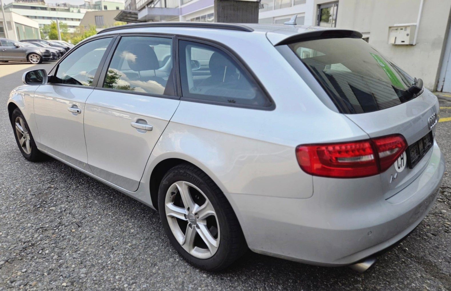 AUDI A4 Avant 2.0 TFSI quattro s-tronic-image-3