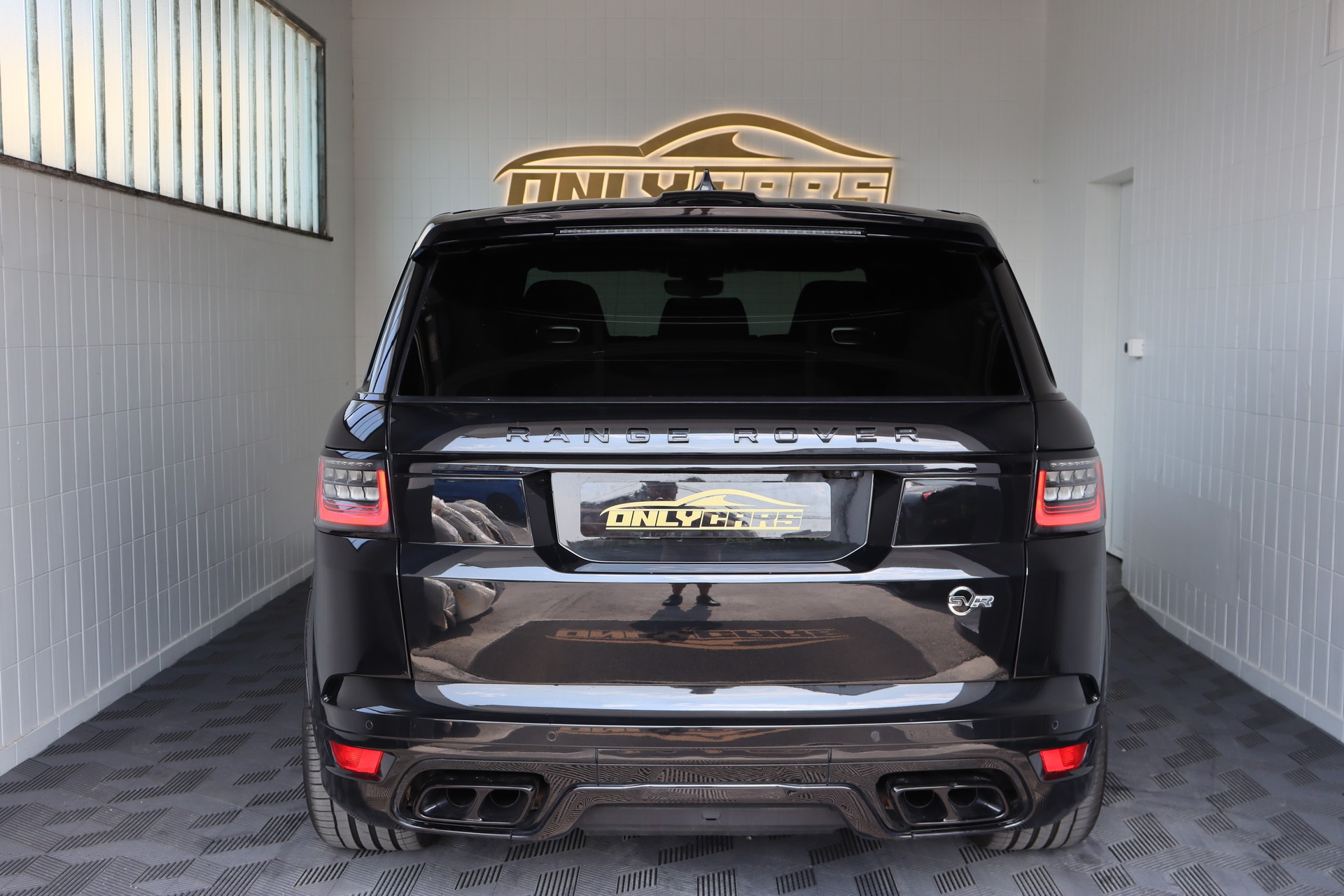 LAND ROVER Range Rover Sport 5.0 V8 S/C SVR Automatic-image-7
