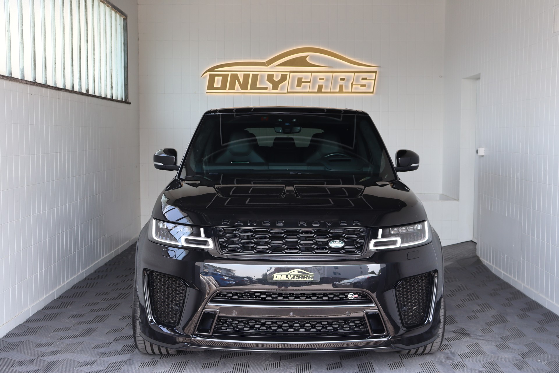 LAND ROVER Range Rover Sport 5.0 V8 S/C SVR Automatic-image-1