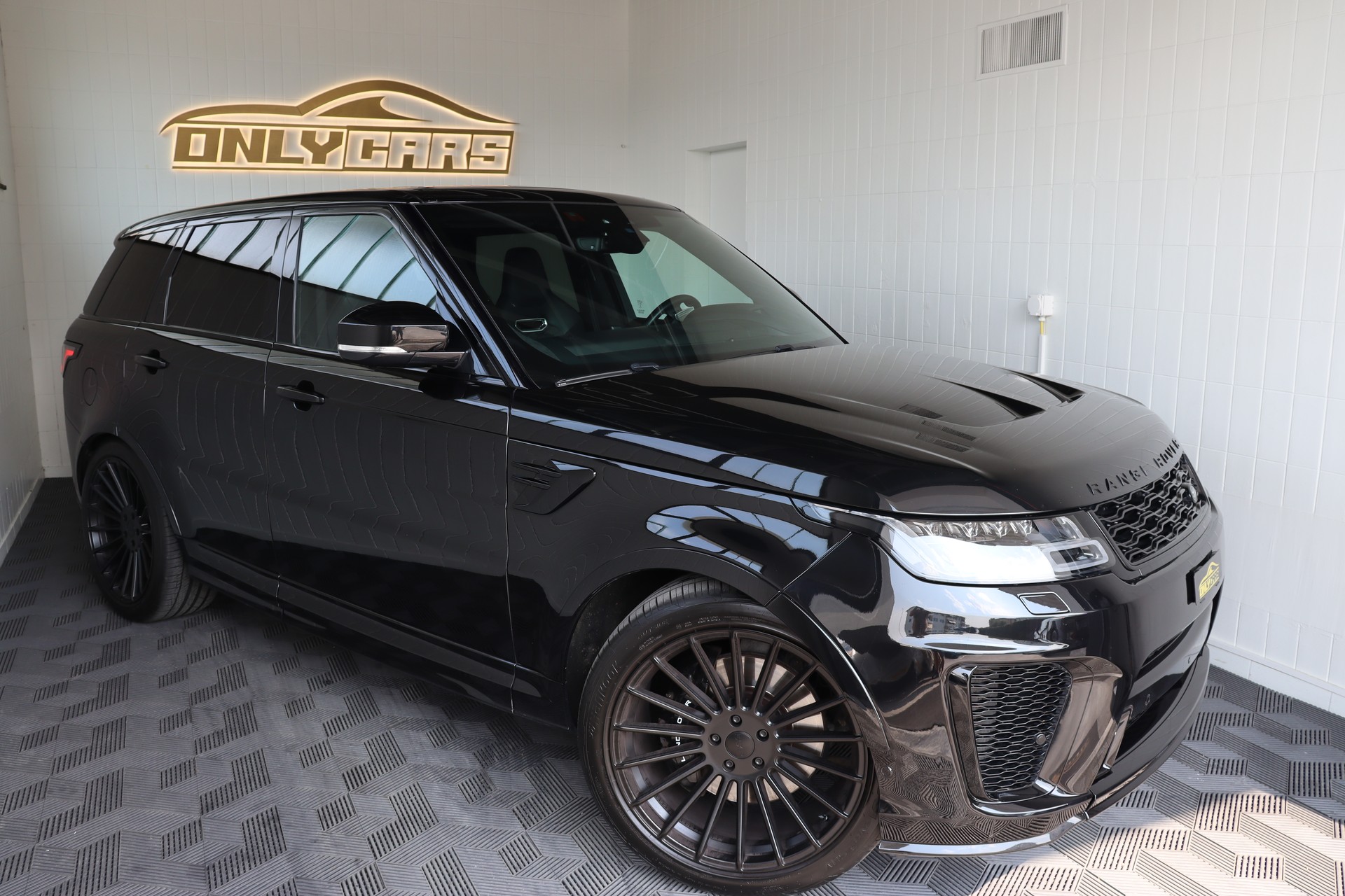 LAND ROVER Range Rover Sport 5.0 V8 S/C SVR Automatic-image-2