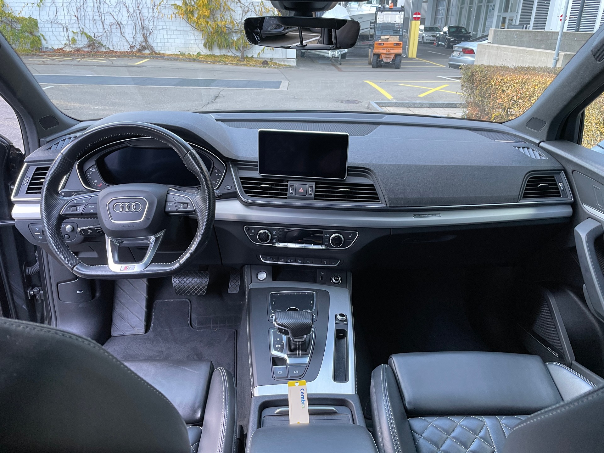 AUDI Q5 55 TFSI e sport quattro-image-17