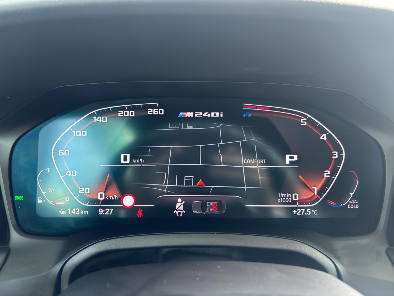 BMW M240i xDrive Coupé-image-8