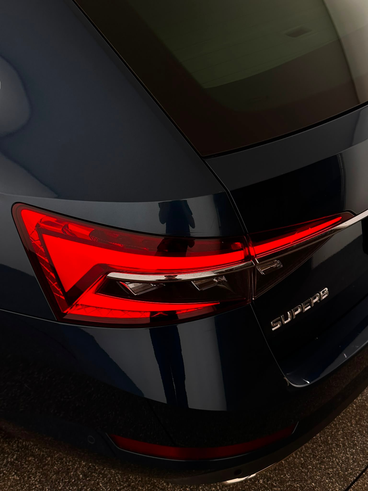 SKODA Superb Combi 2.0 TSI L&K 4x4 DSG / Vollausstattung / AHK / Leasing ab 399.--image-5