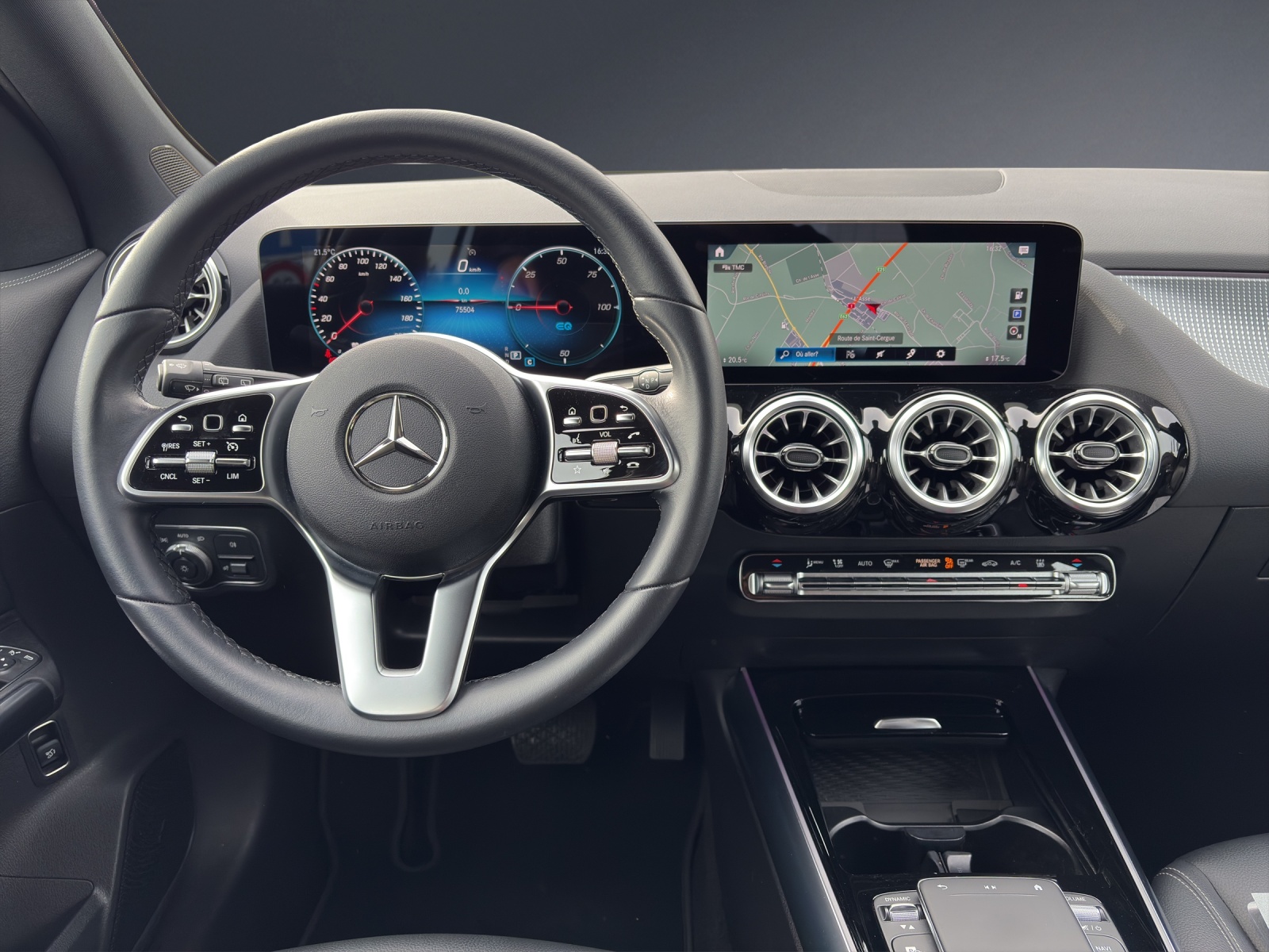MERCEDES-BENZ EQA 300 4Matic-image-6